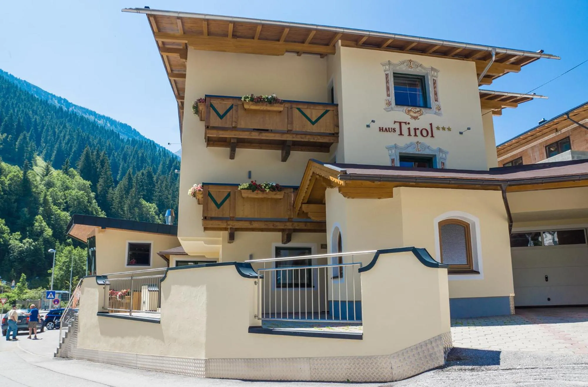 Facade/entrance in Haus Tirol