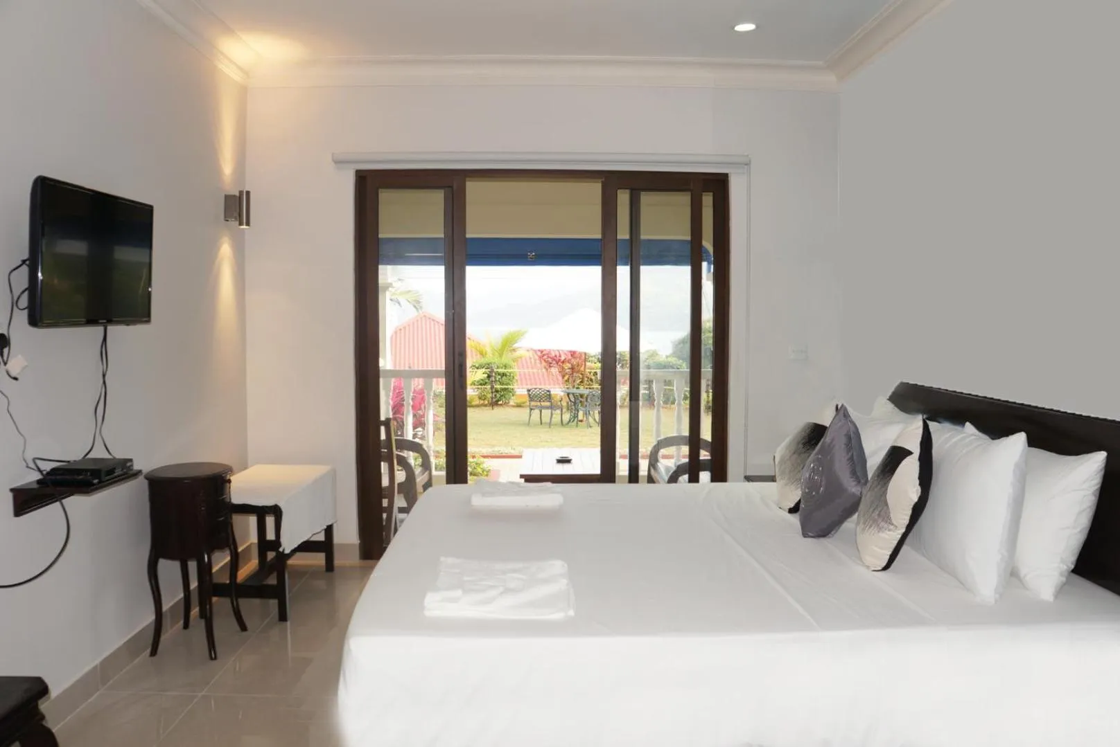 Bed in Le Relax Hotel and Restaurant