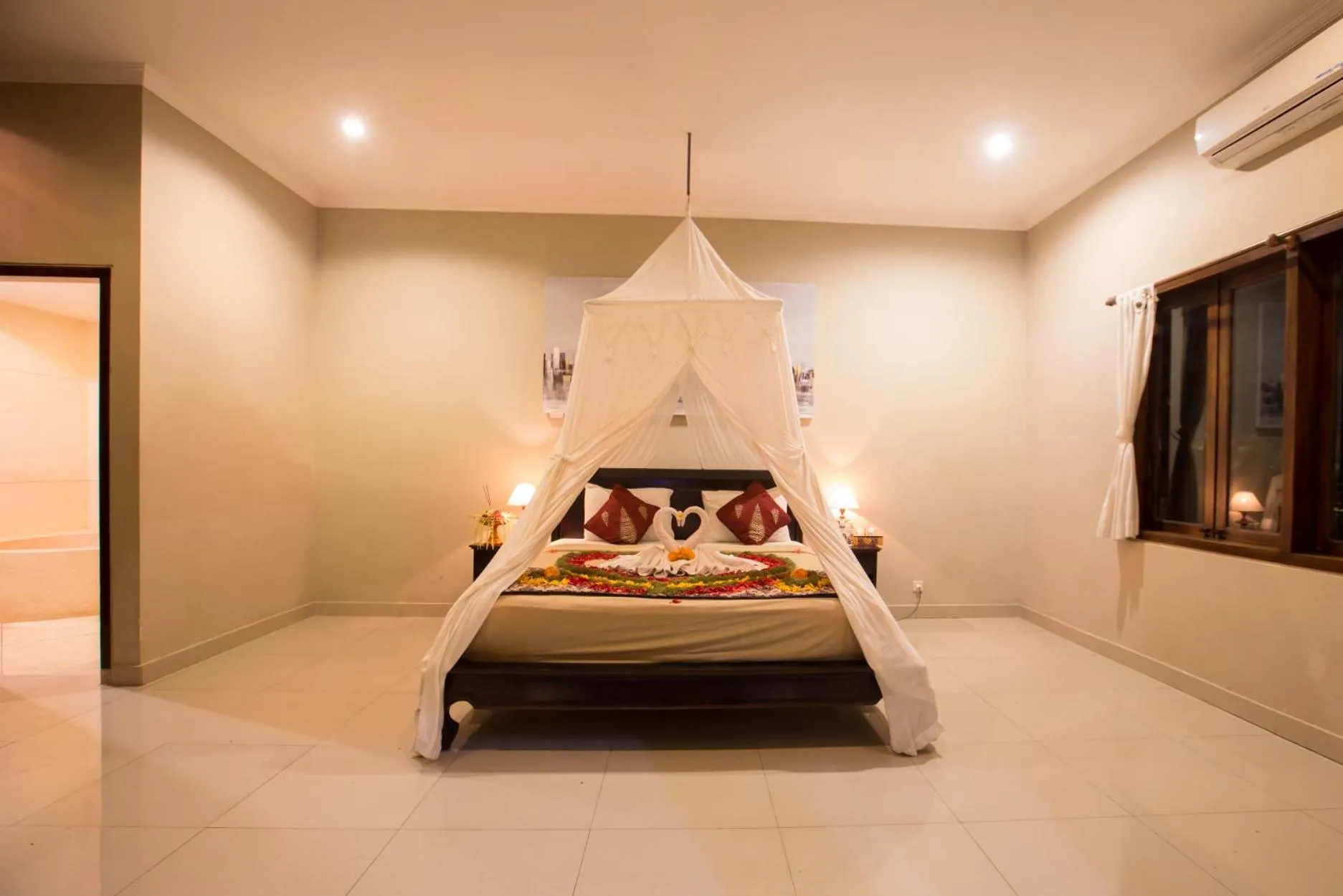 Bed in Villa Mandi Resort