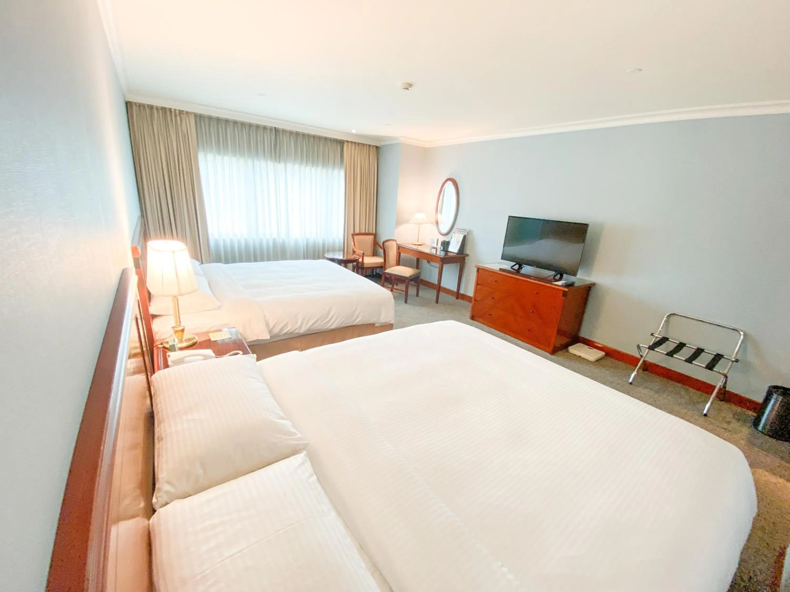 Bed in Evergreen Laurel Hotel - Keelung