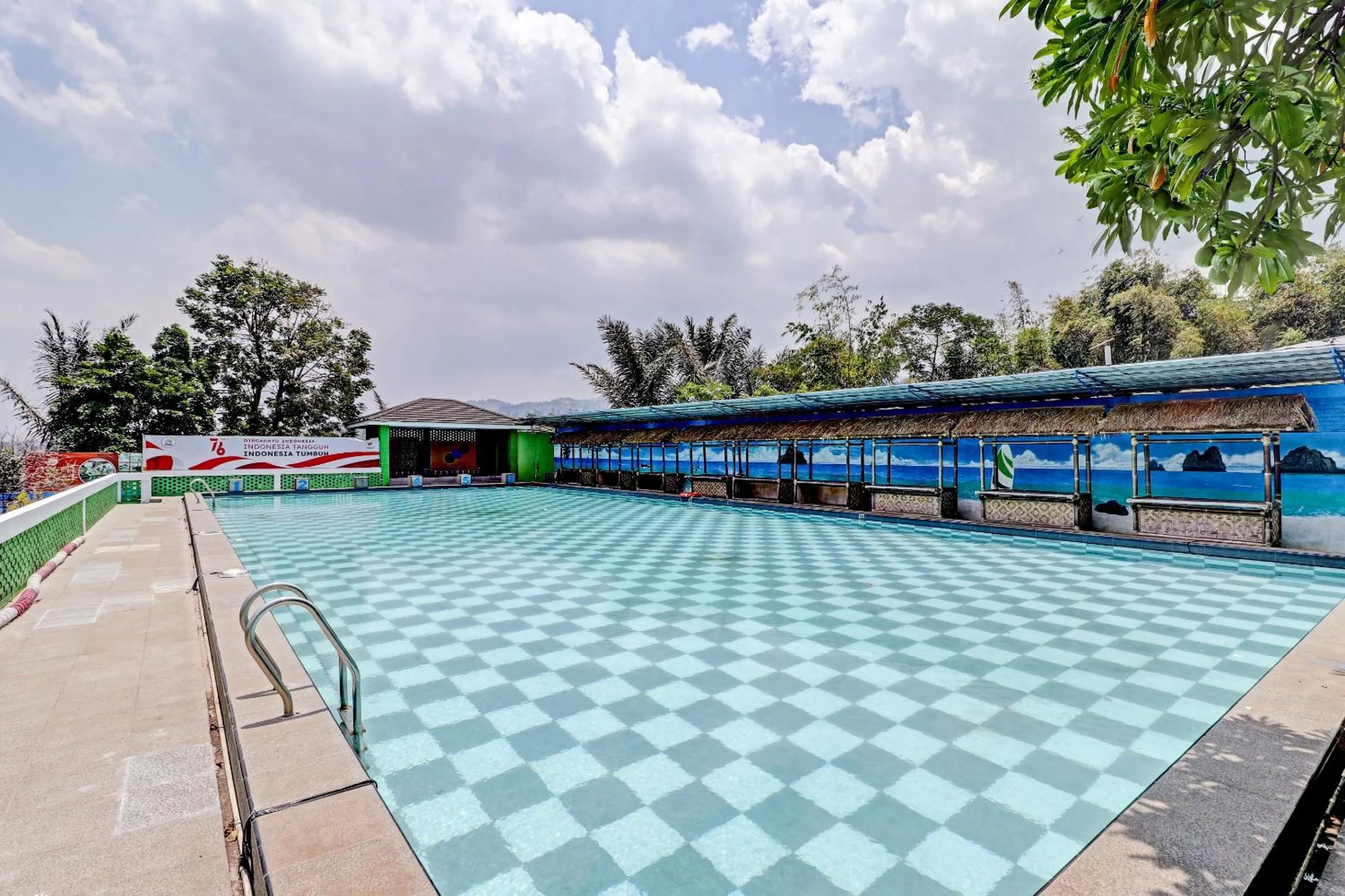 Swimming pool in Collection O 90617 Rumah Oma Opa Syariah