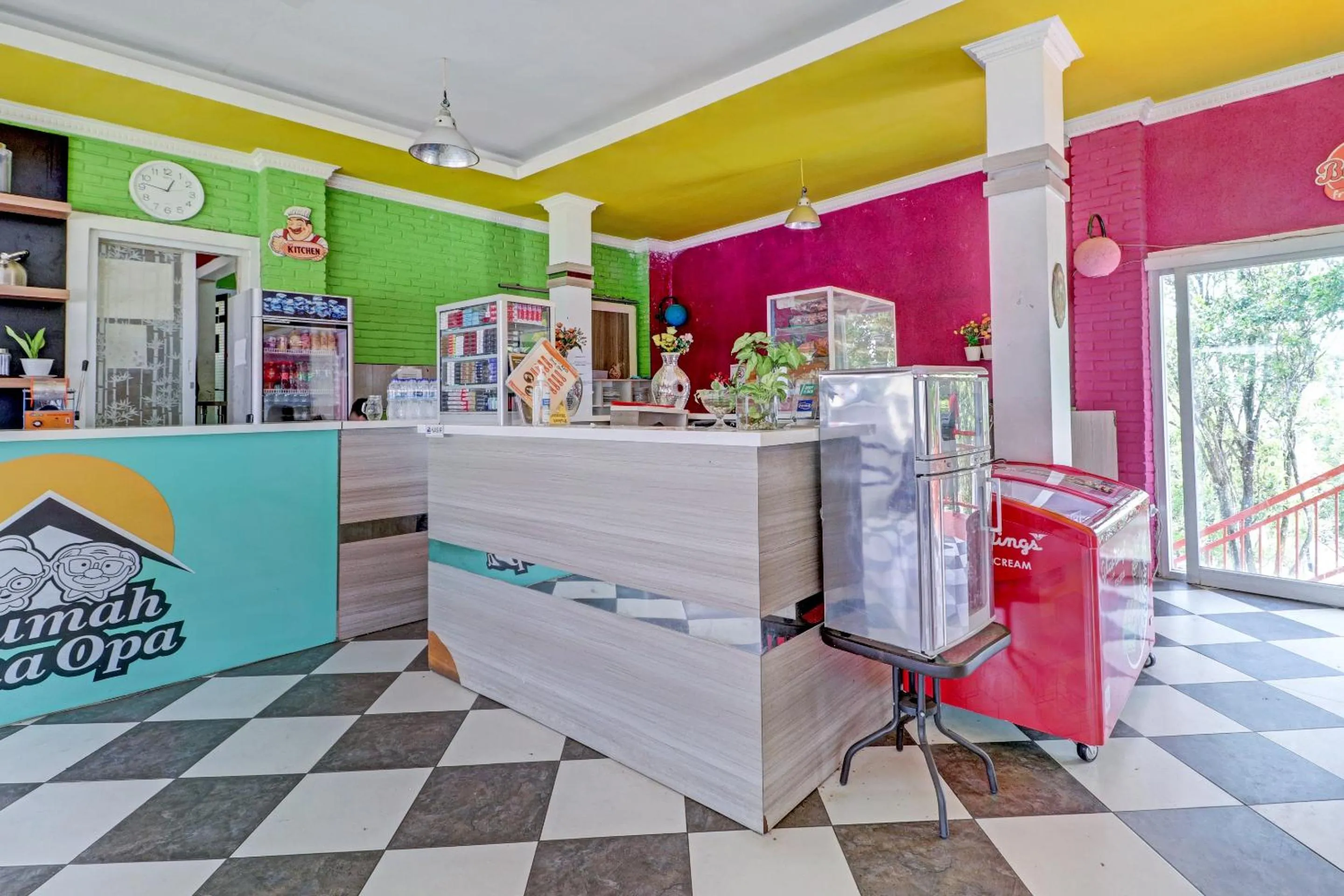 Lobby or reception in Collection O 90617 Rumah Oma Opa Syariah