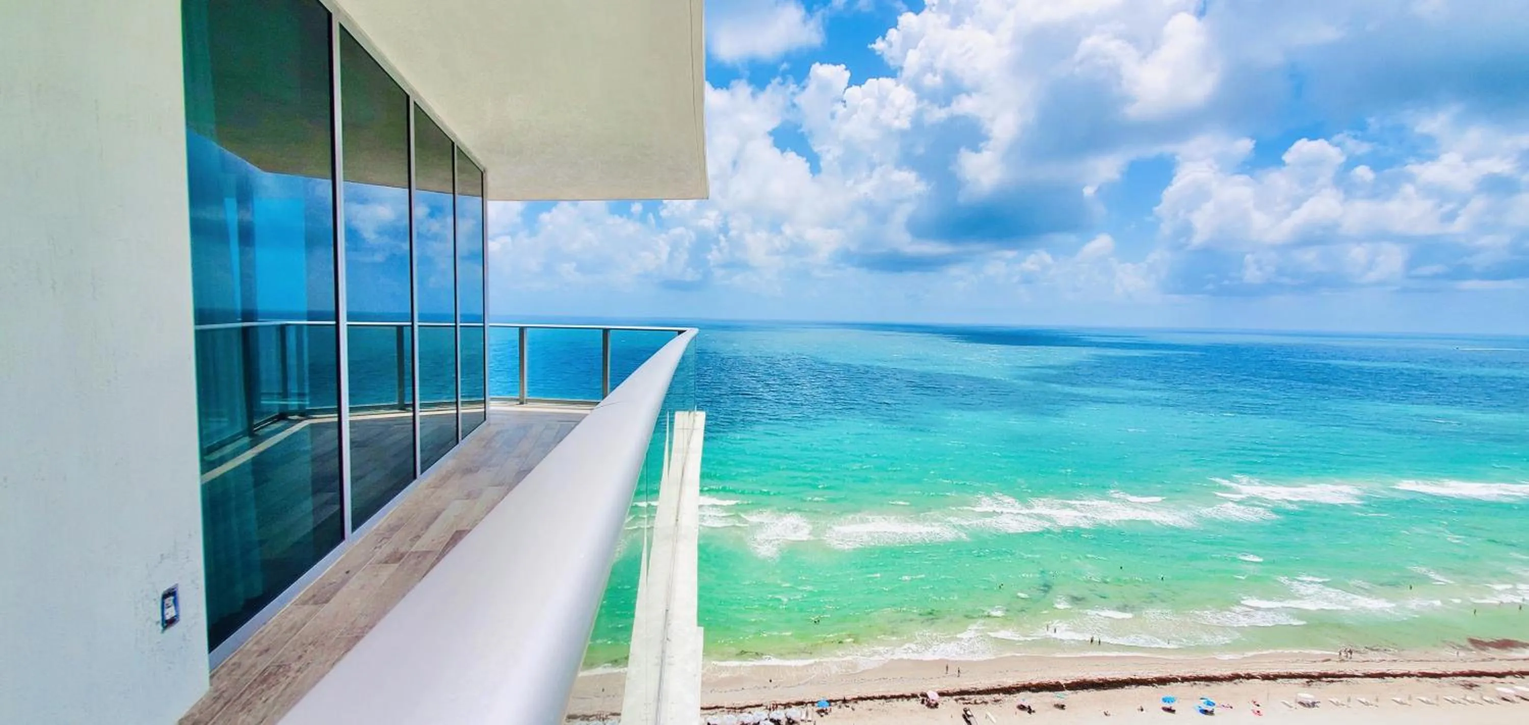 Balcony/Terrace in Million Dollar View at Hyde Resort And Residences