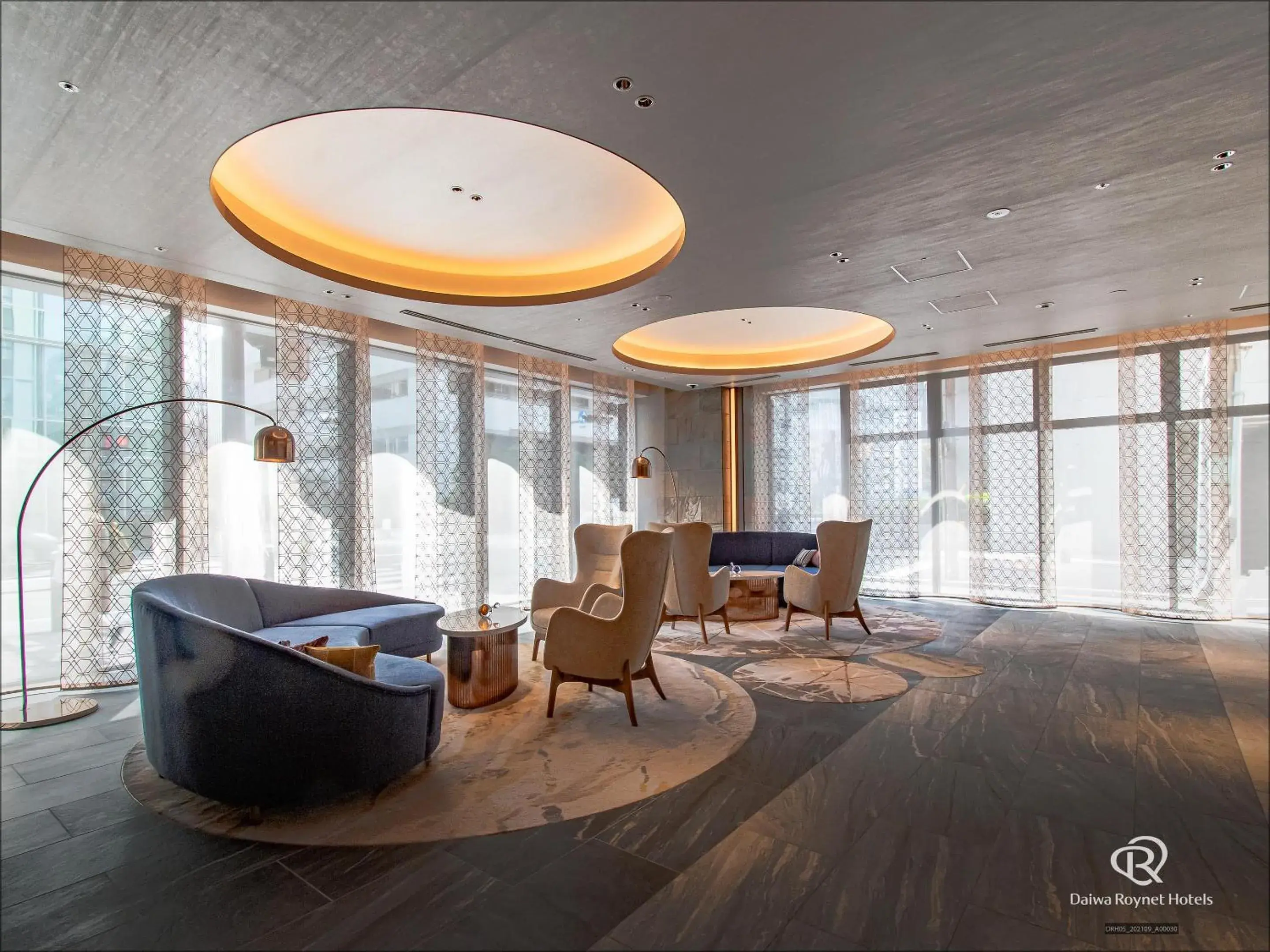 Lobby or reception in Daiwa Roynet Hotel Osaka Sakaisuji Honmachi PREMIER Lobby or reception in Daiwa Roynet Hotel Osaka Sakaisuji Honmachi PREMIER