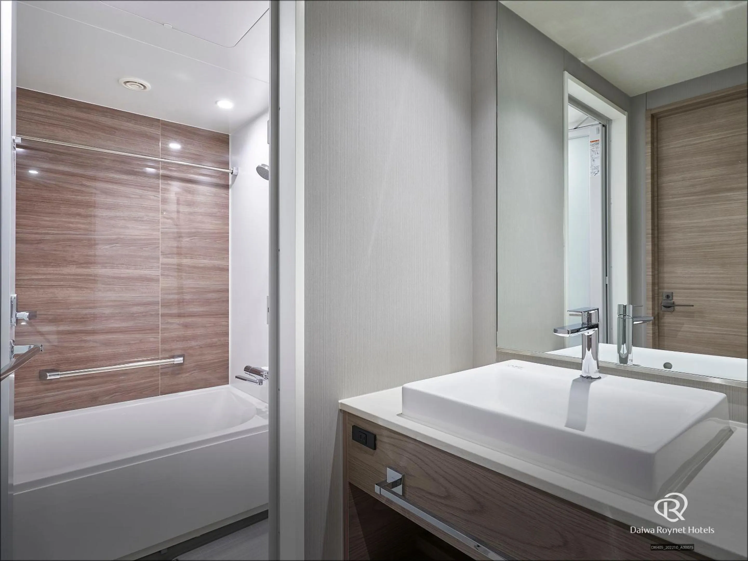 Bathroom in Daiwa Roynet Hotel Osaka Sakaisuji Honmachi PREMIER