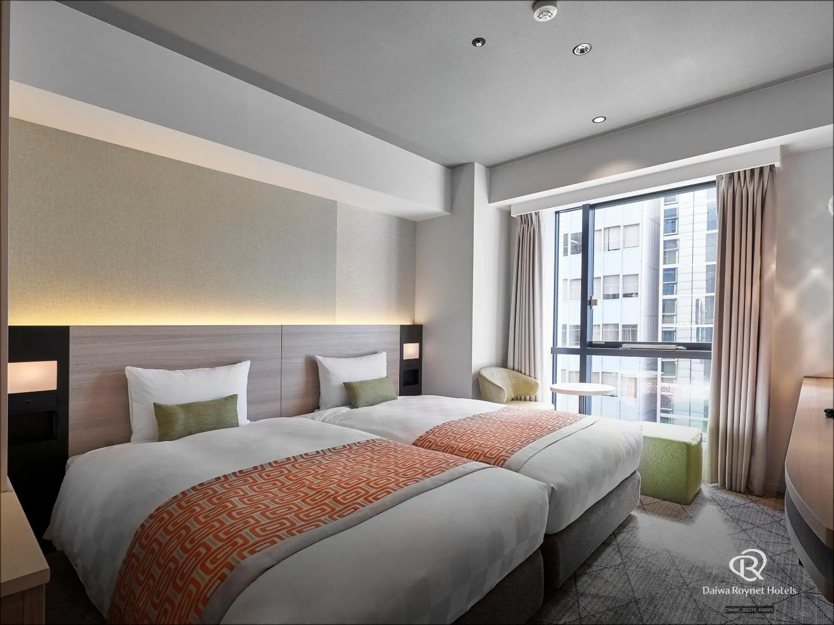 Hollywood Twin Room - single occupancy - Smoking in Daiwa Roynet Hotel Osaka Sakaisuji Honmachi PREMIER Hollywood Twin Room - single occupancy - Smoking in Daiwa Roynet Hotel Osaka Sakaisuji Honmachi PREMIER