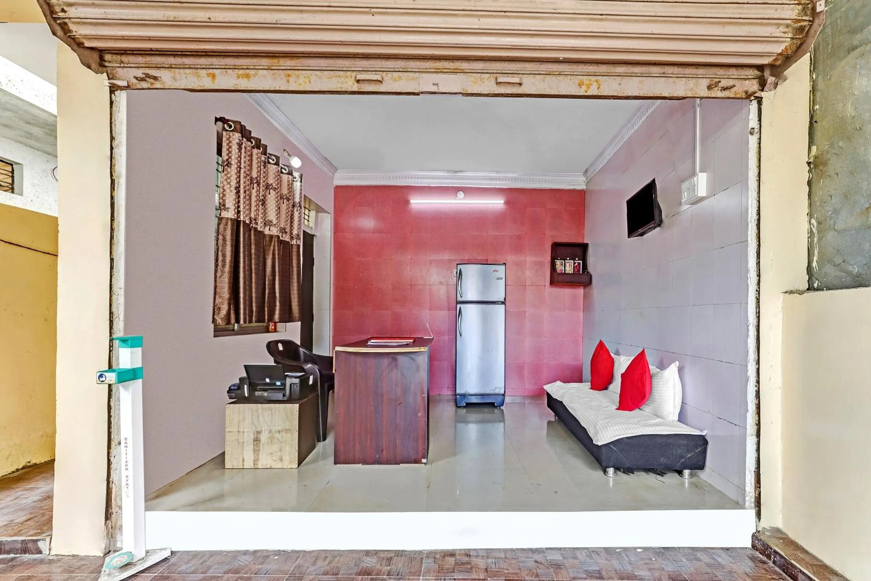 Bedroom in Hotel O Chintamani Inn Service Apartment