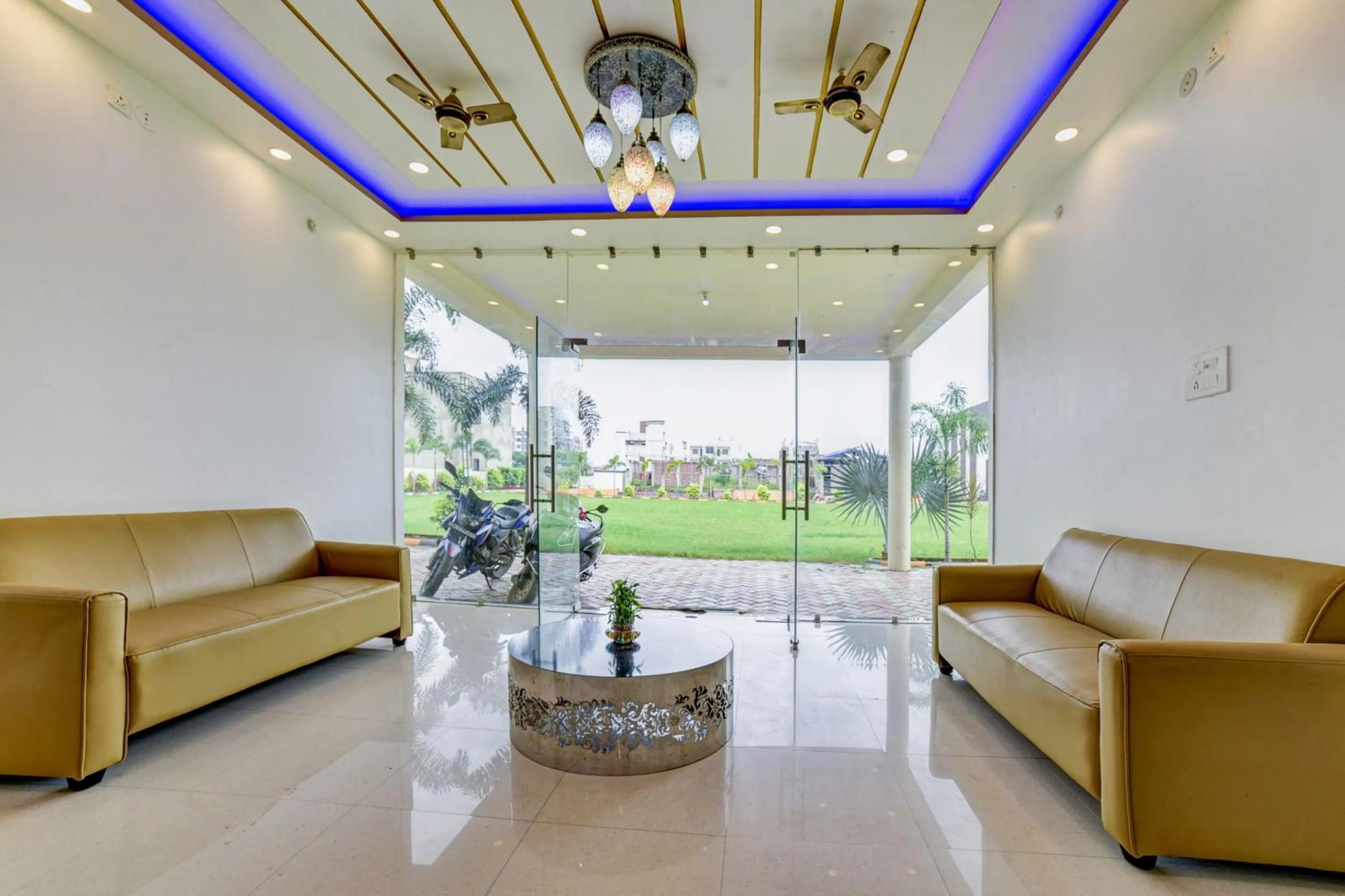 Lobby or reception in Hotel O The Hotel Quaint