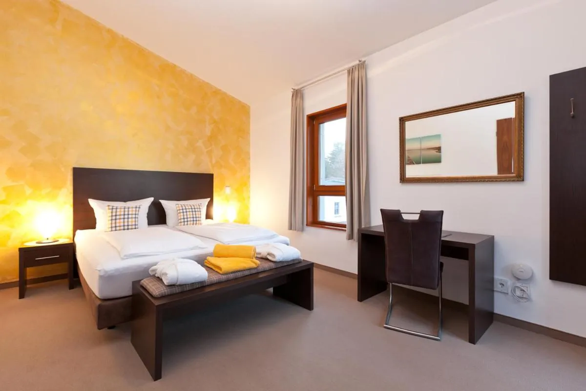 Photo of the whole room, Bed in Seeresidenz Klink