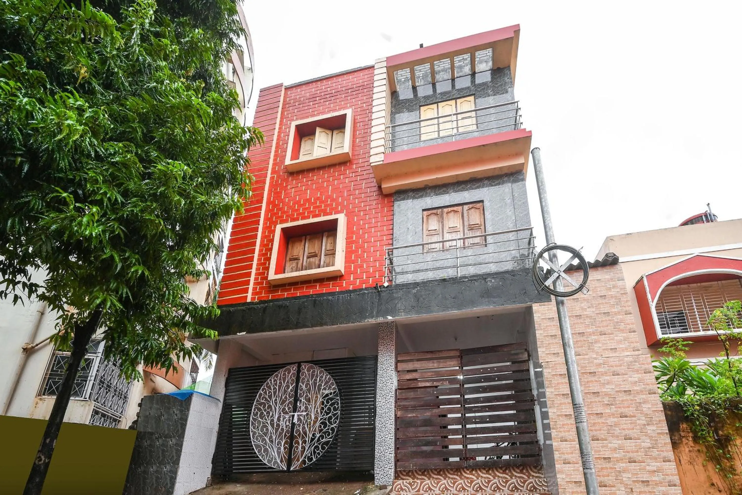 Facade/entrance in Hotel O ARES RESIDENCY