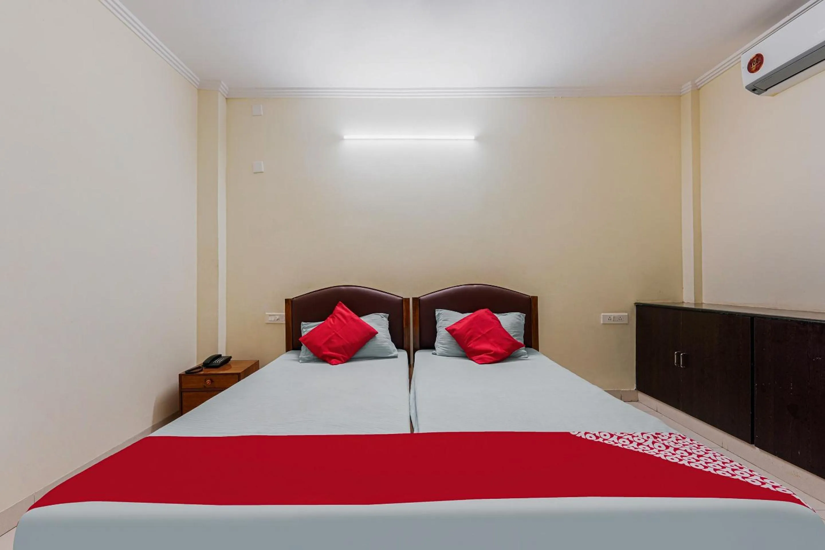 Bedroom, Bed in Hotel O SRIDEVI GRAND