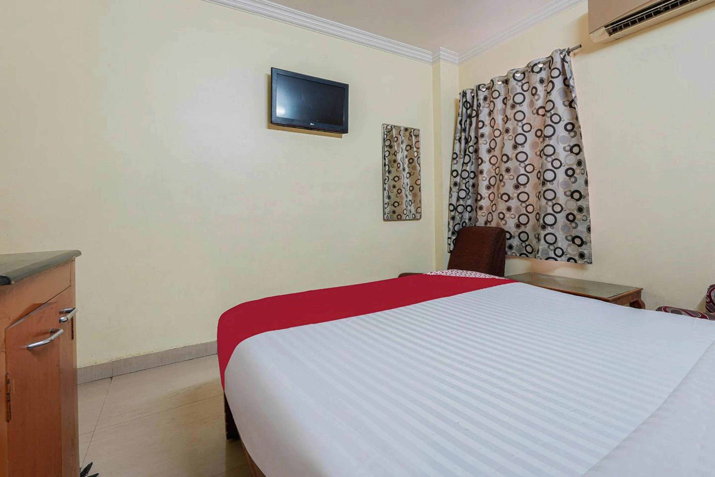 Bedroom, Bed in Hotel O SRIDEVI GRAND