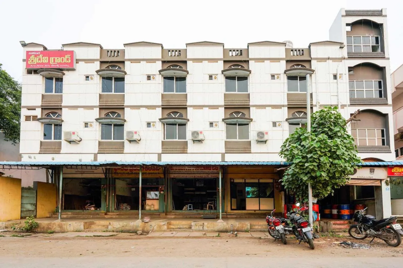 Facade/entrance in Hotel O SRIDEVI GRAND