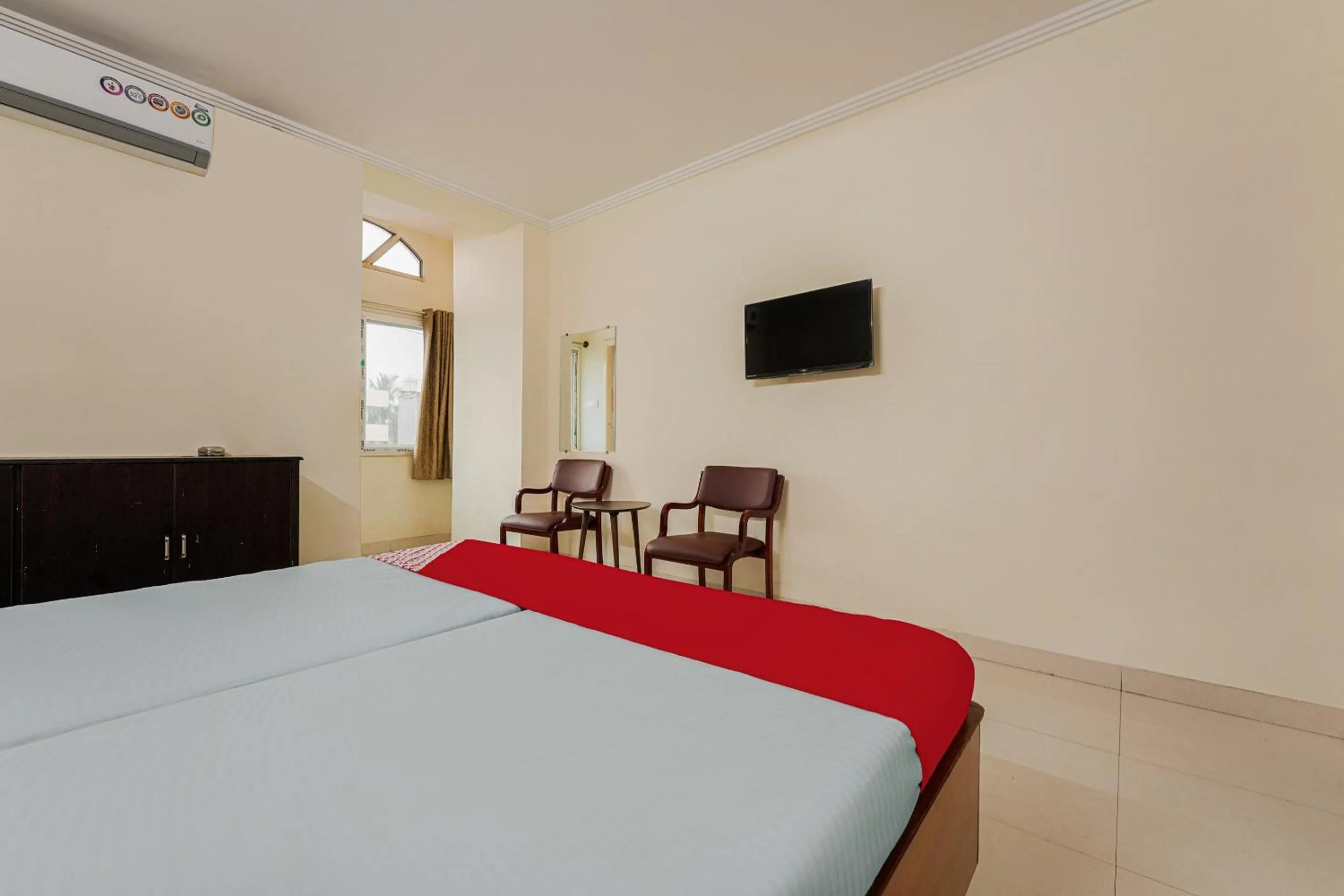 Bedroom, Bed in Hotel O SRIDEVI GRAND