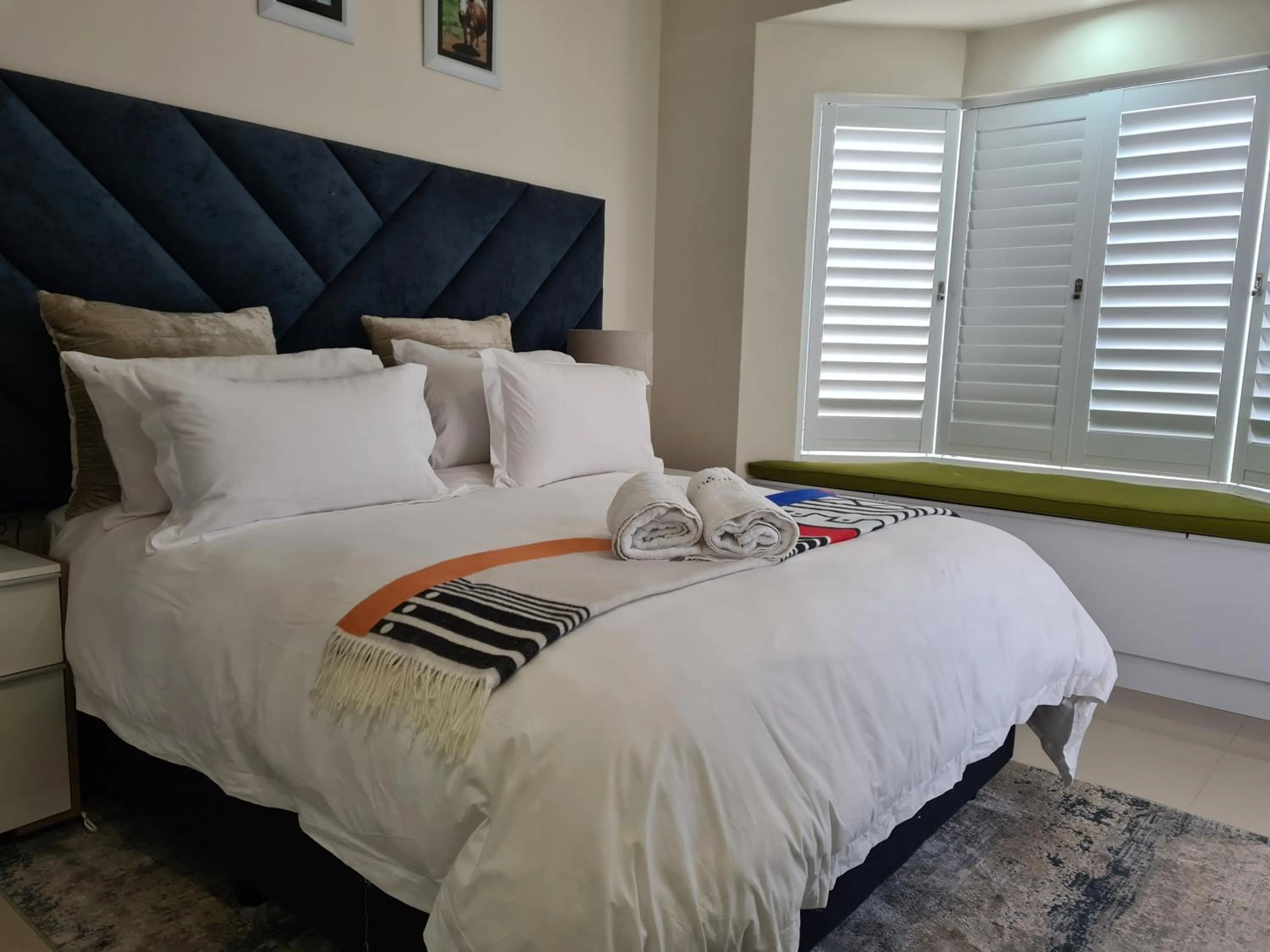 Bed in Modern Executive Unit