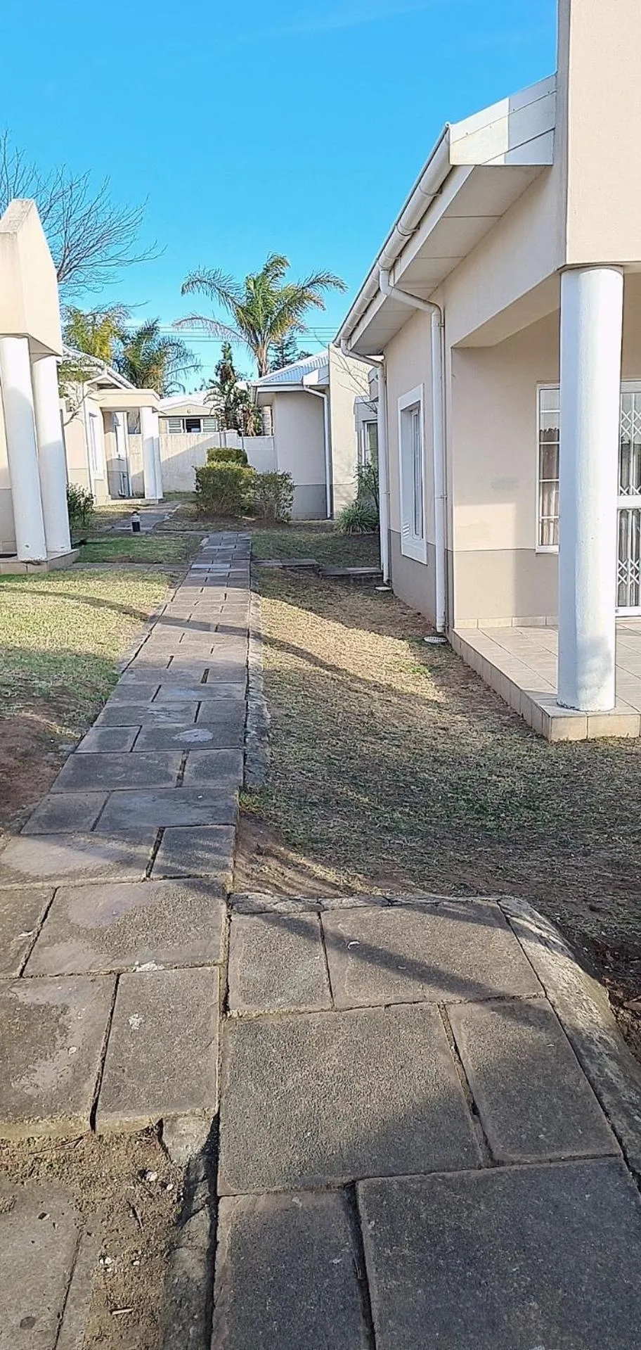 Property building in Modern Executive Unit