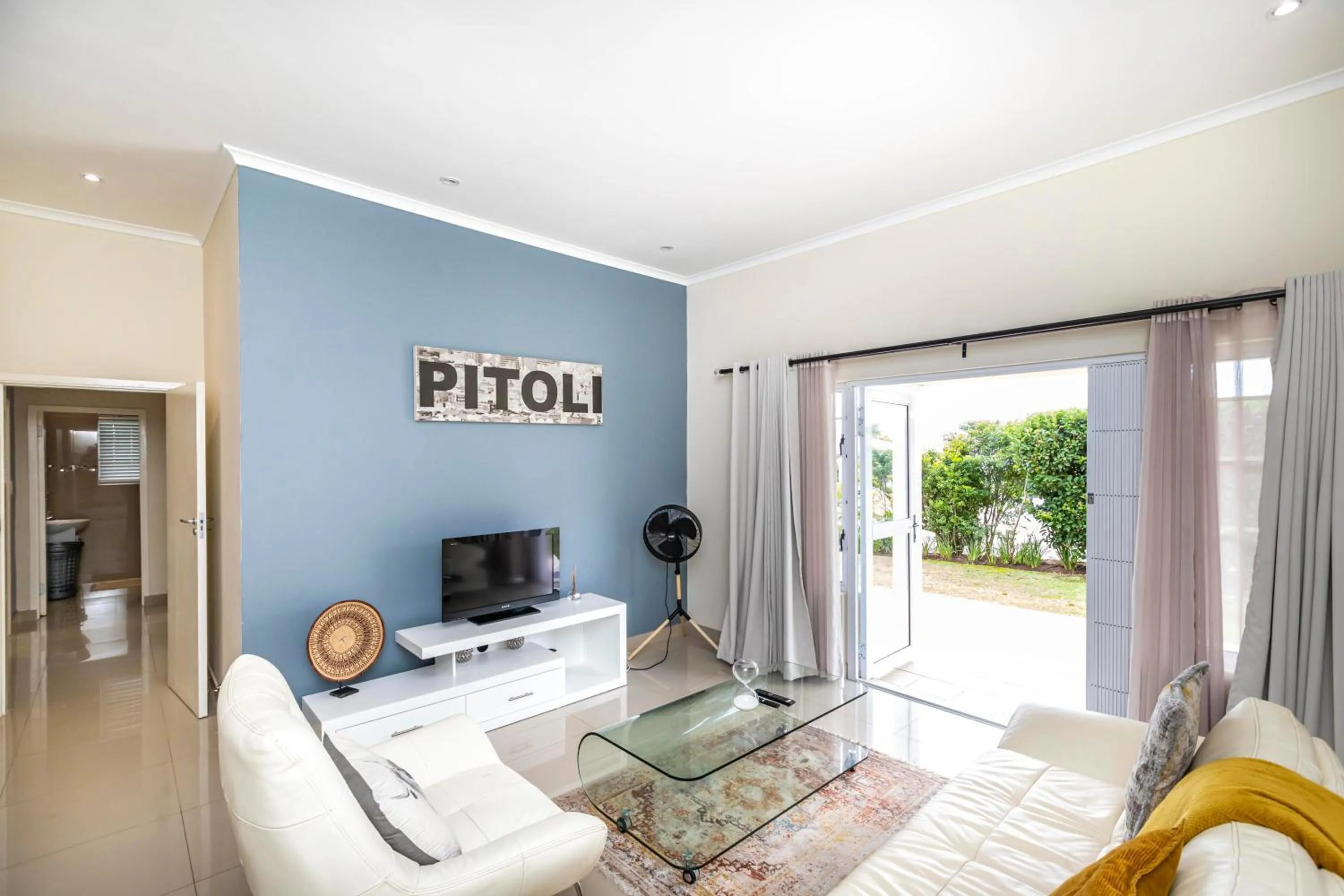 TV and multimedia in Modern Executive Unit