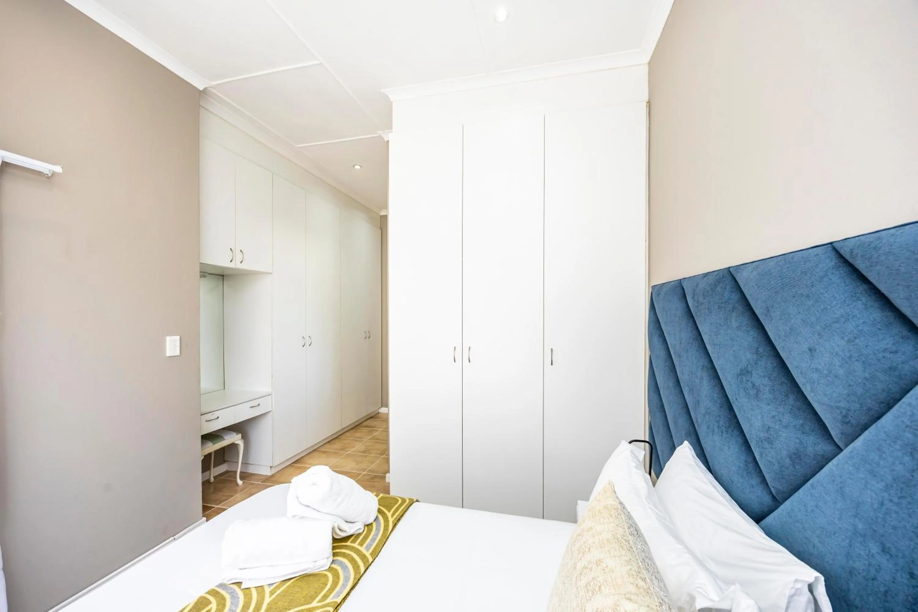 Bed in Modern Executive Unit