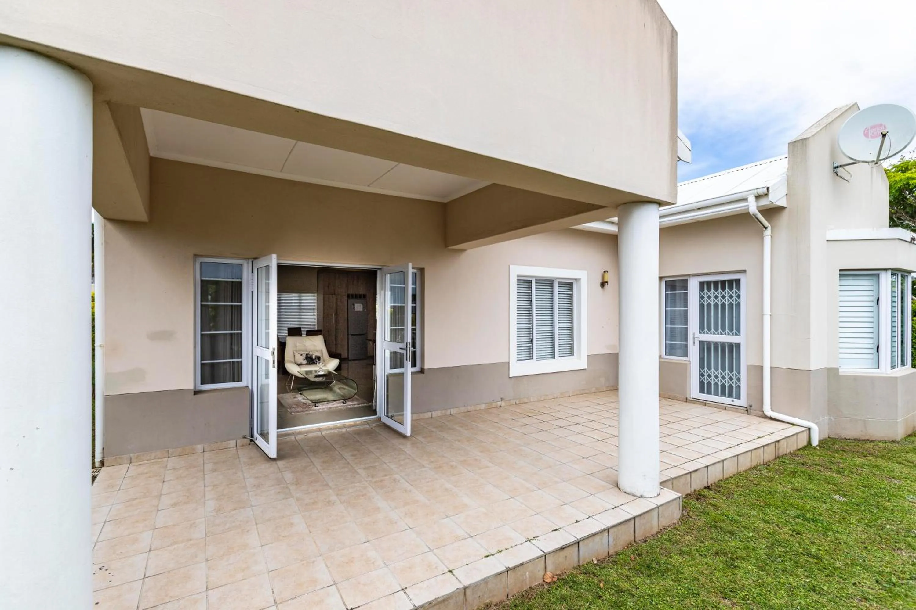 Patio in Modern Executive Unit