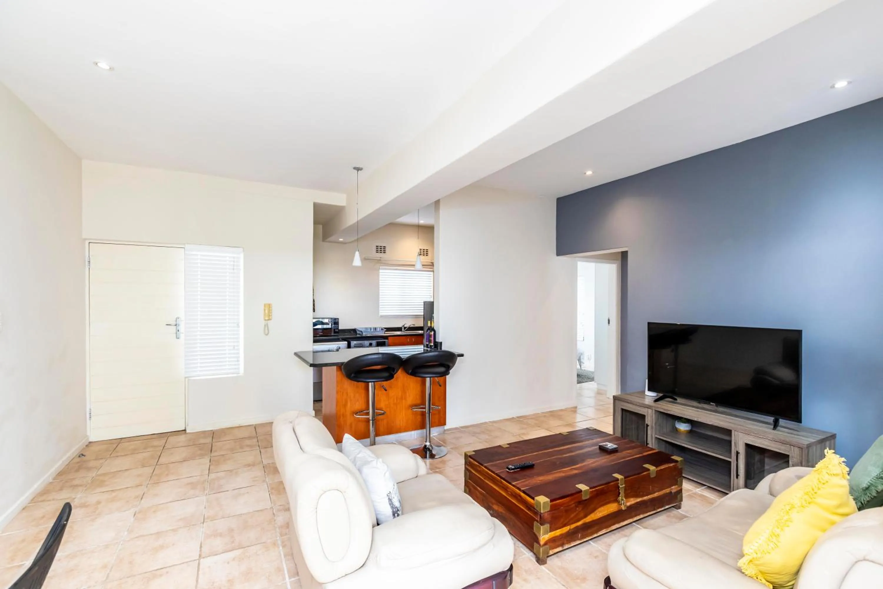 Kitchen or kitchenette in Modern Executive Unit