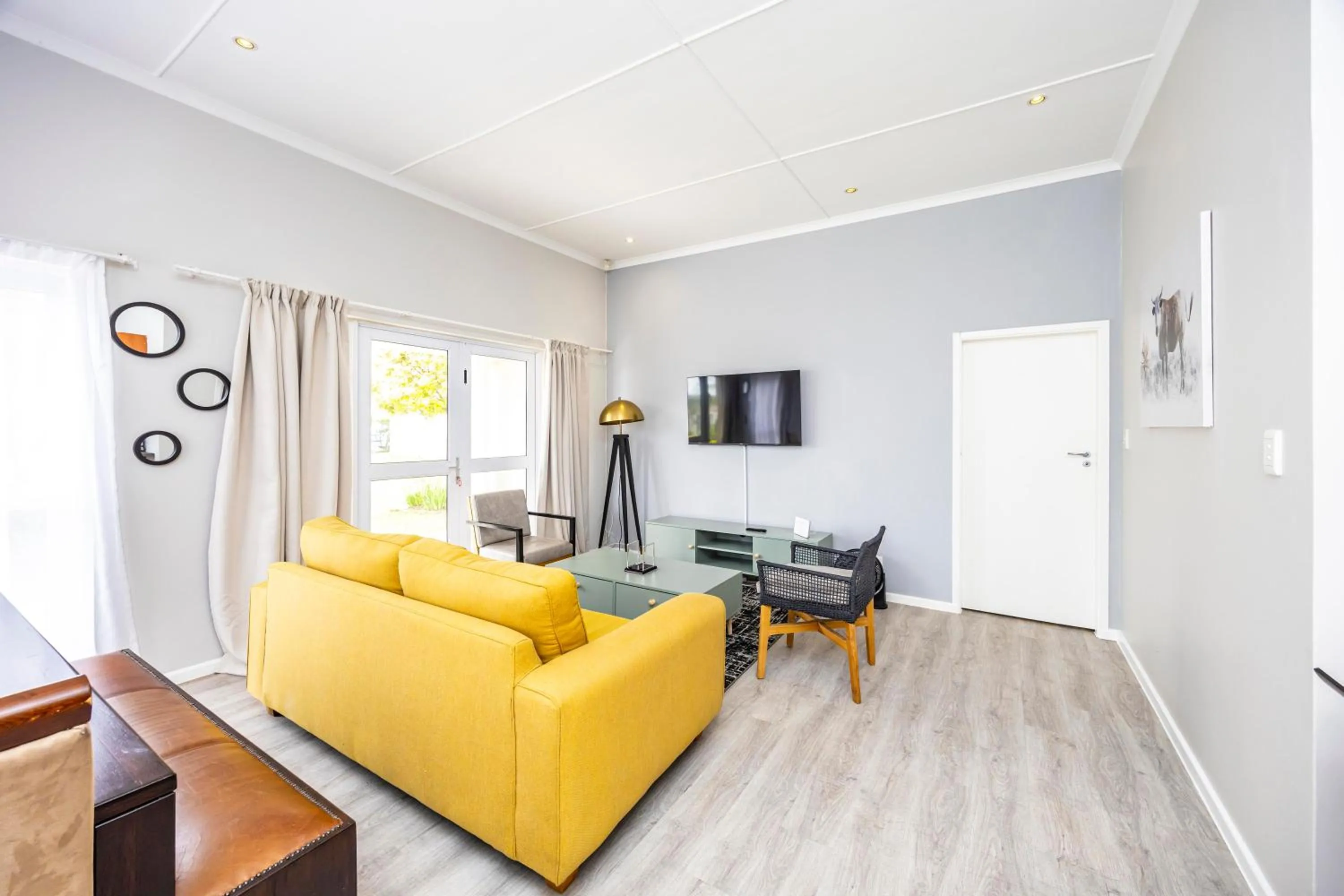 TV and multimedia in Modern Executive Unit