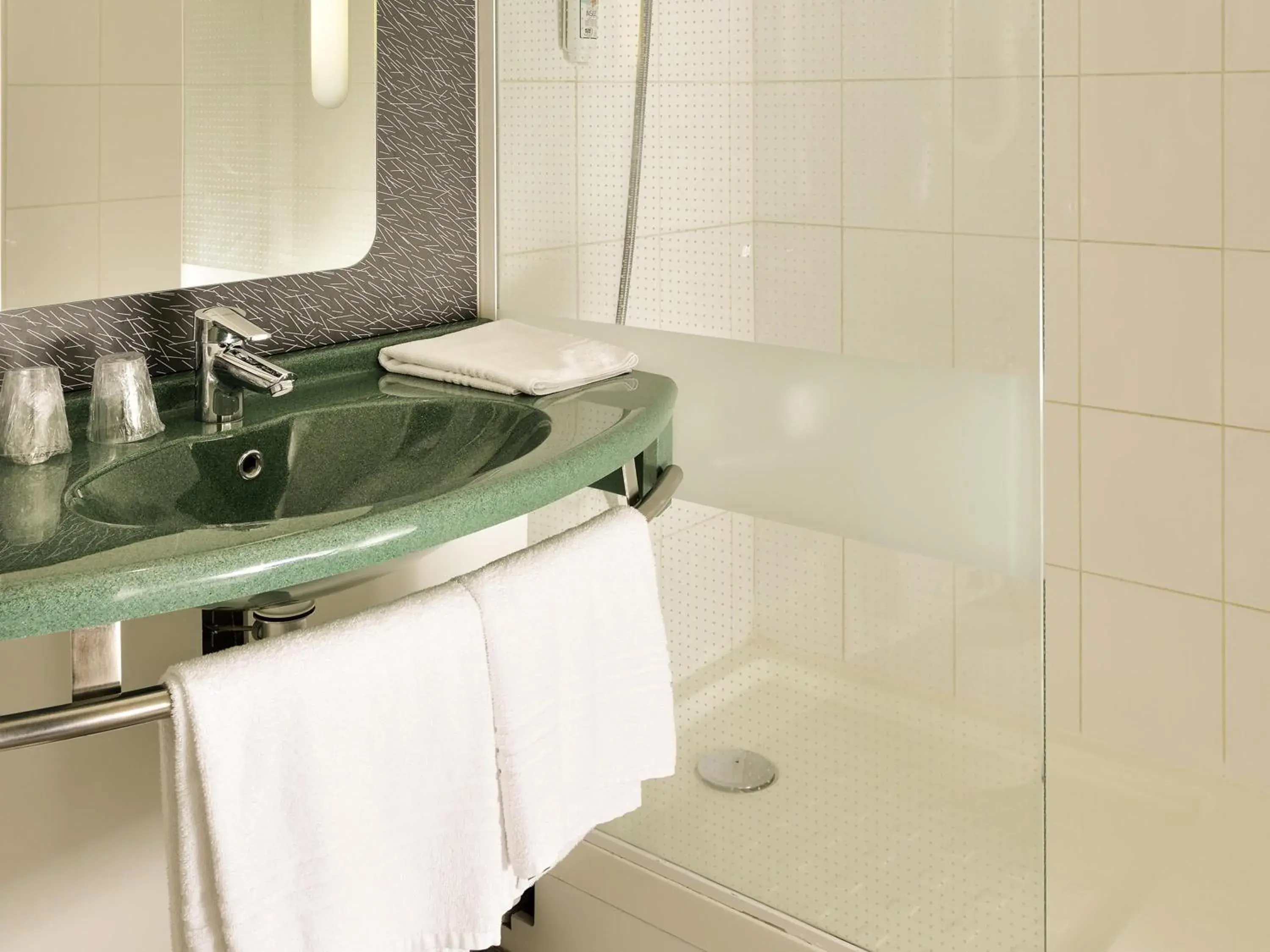 Bedroom in Ibis Angoulême Nord Bedroom in Ibis Angoulême Nord