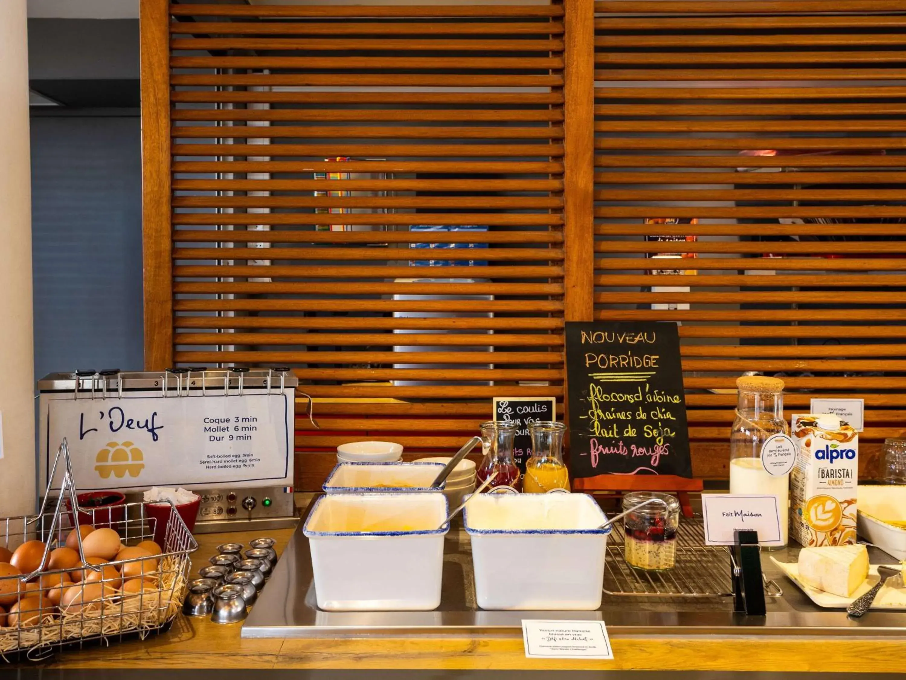 Breakfast in Ibis Angoulême Nord Breakfast in Ibis Angoulême Nord