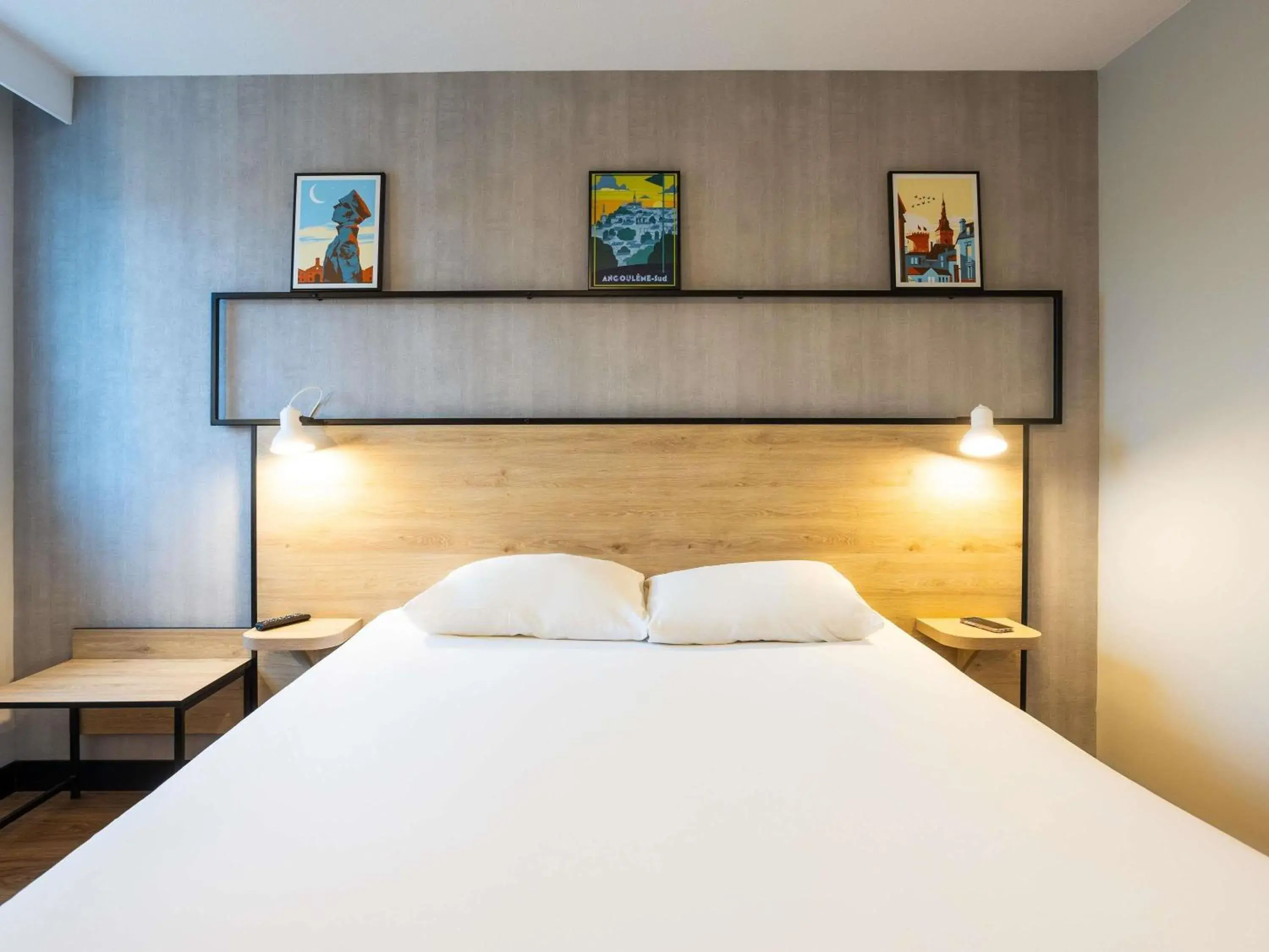 Bedroom, Bed in Ibis Angoulême Nord Bedroom, Bed in Ibis Angoulême Nord