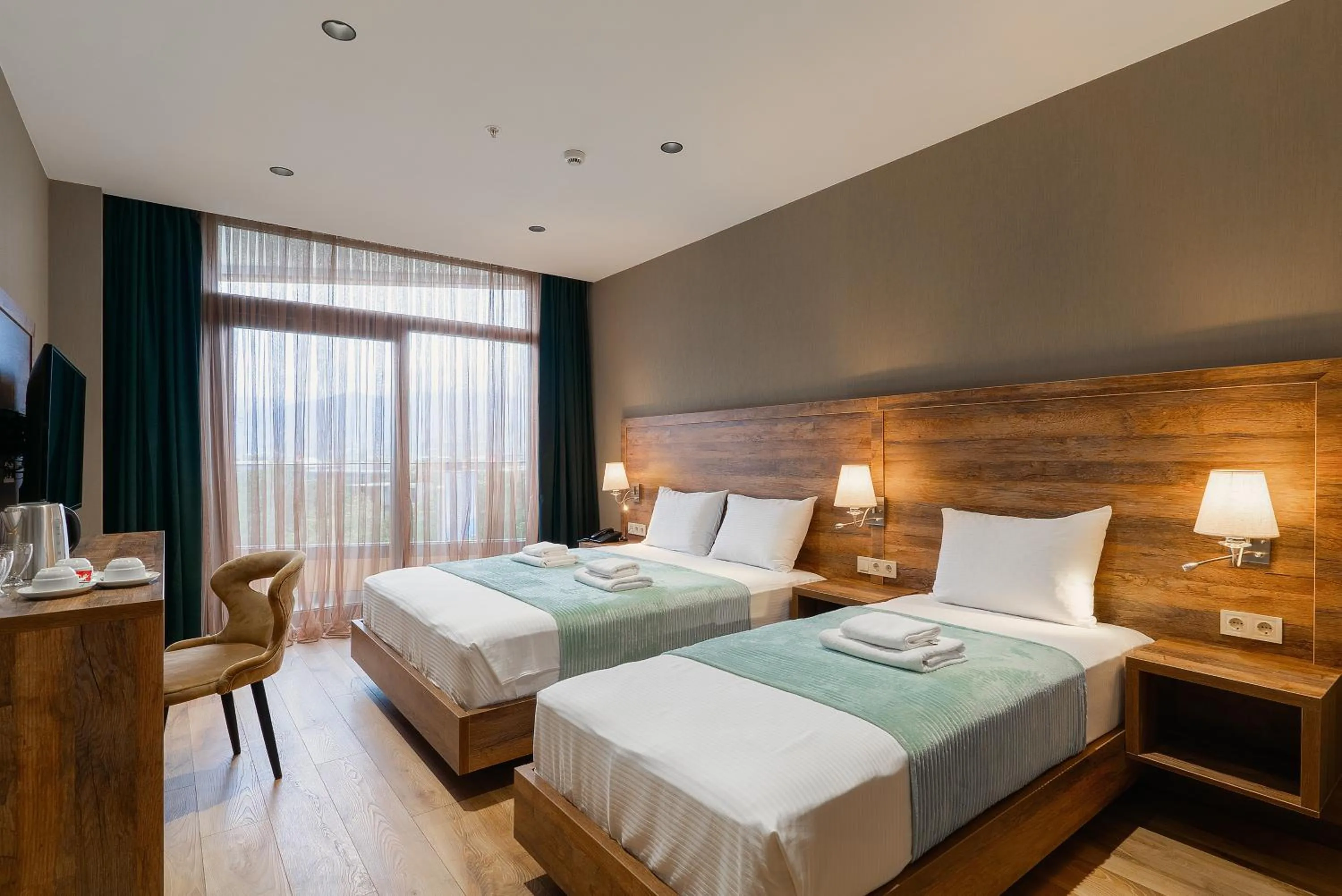 Photo of the whole room, Bed in Cozy Loft Hotel