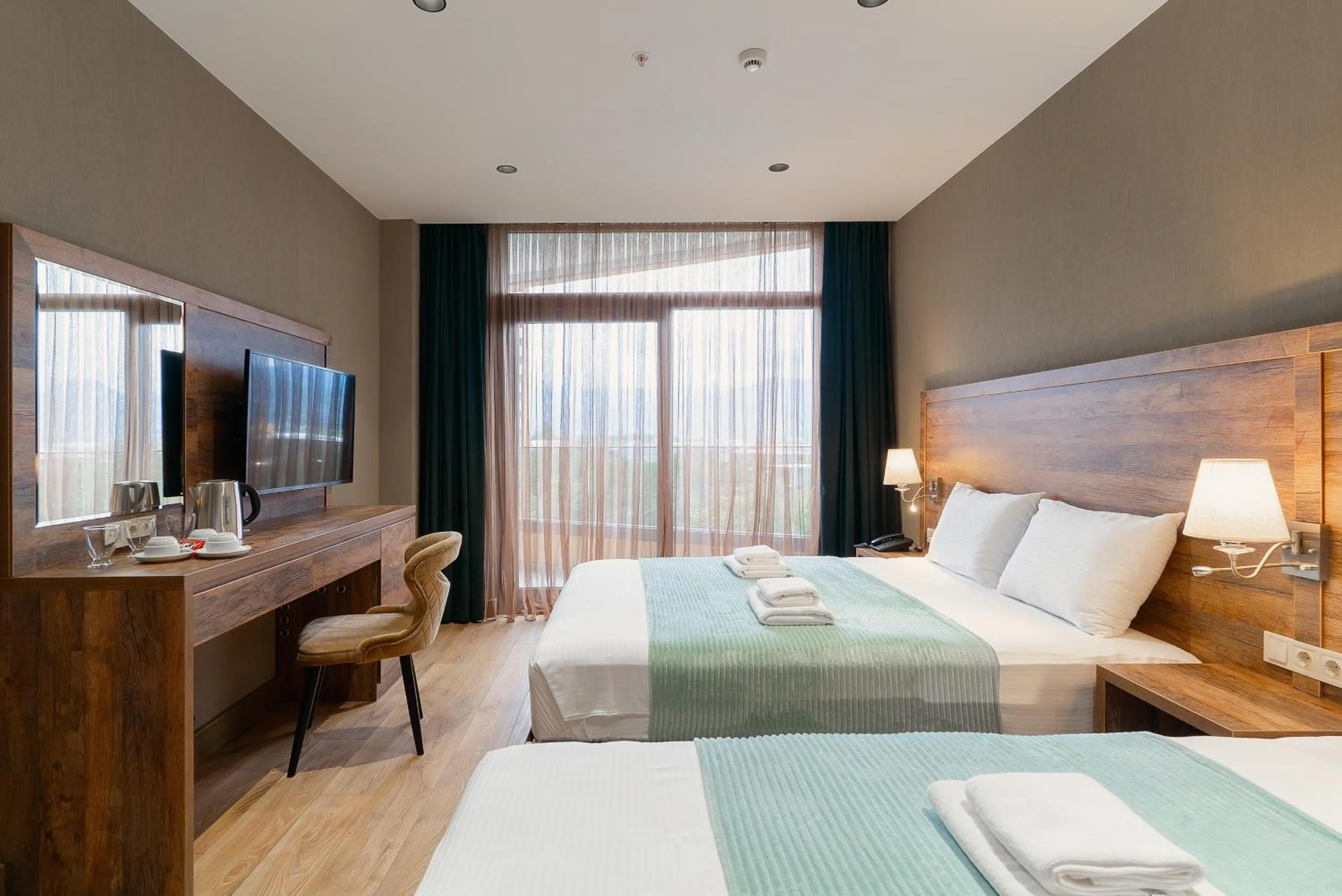 Photo of the whole room, Bed in Cozy Loft Hotel