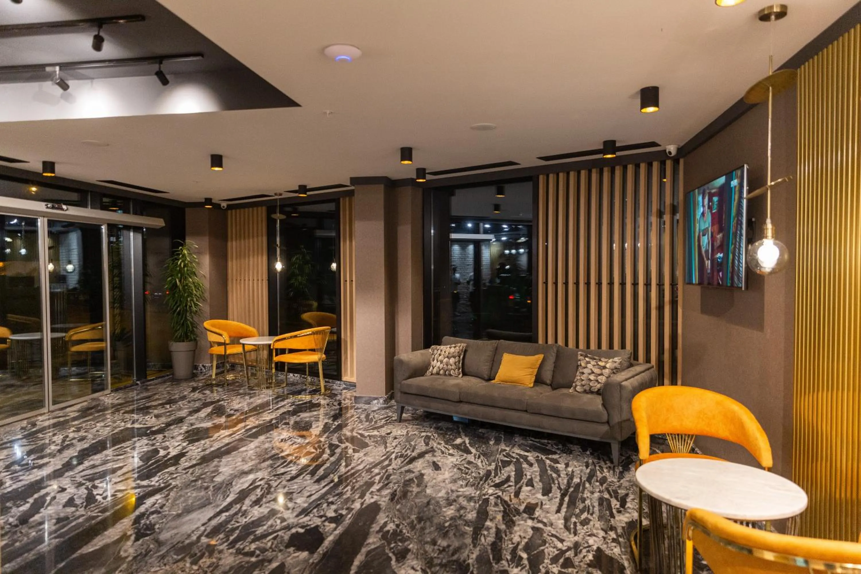 Property building in Cozy Loft Hotel