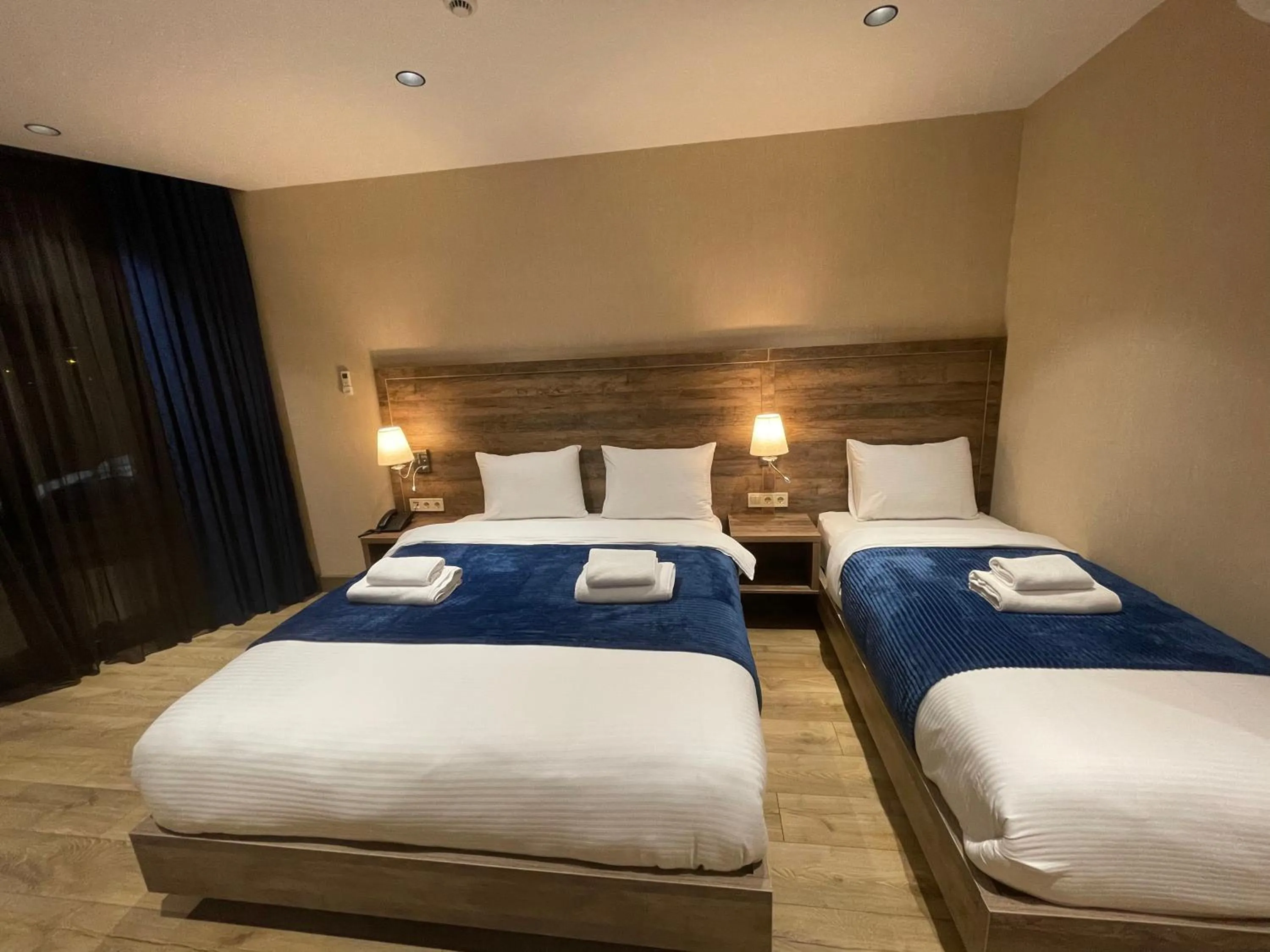 Bedroom, Bed in Cozy Loft Hotel