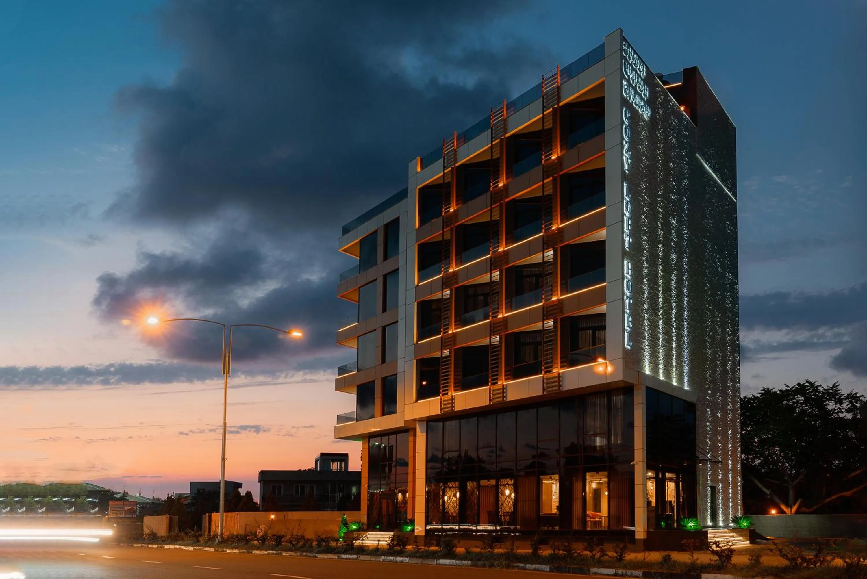 Property building in Cozy Loft Hotel