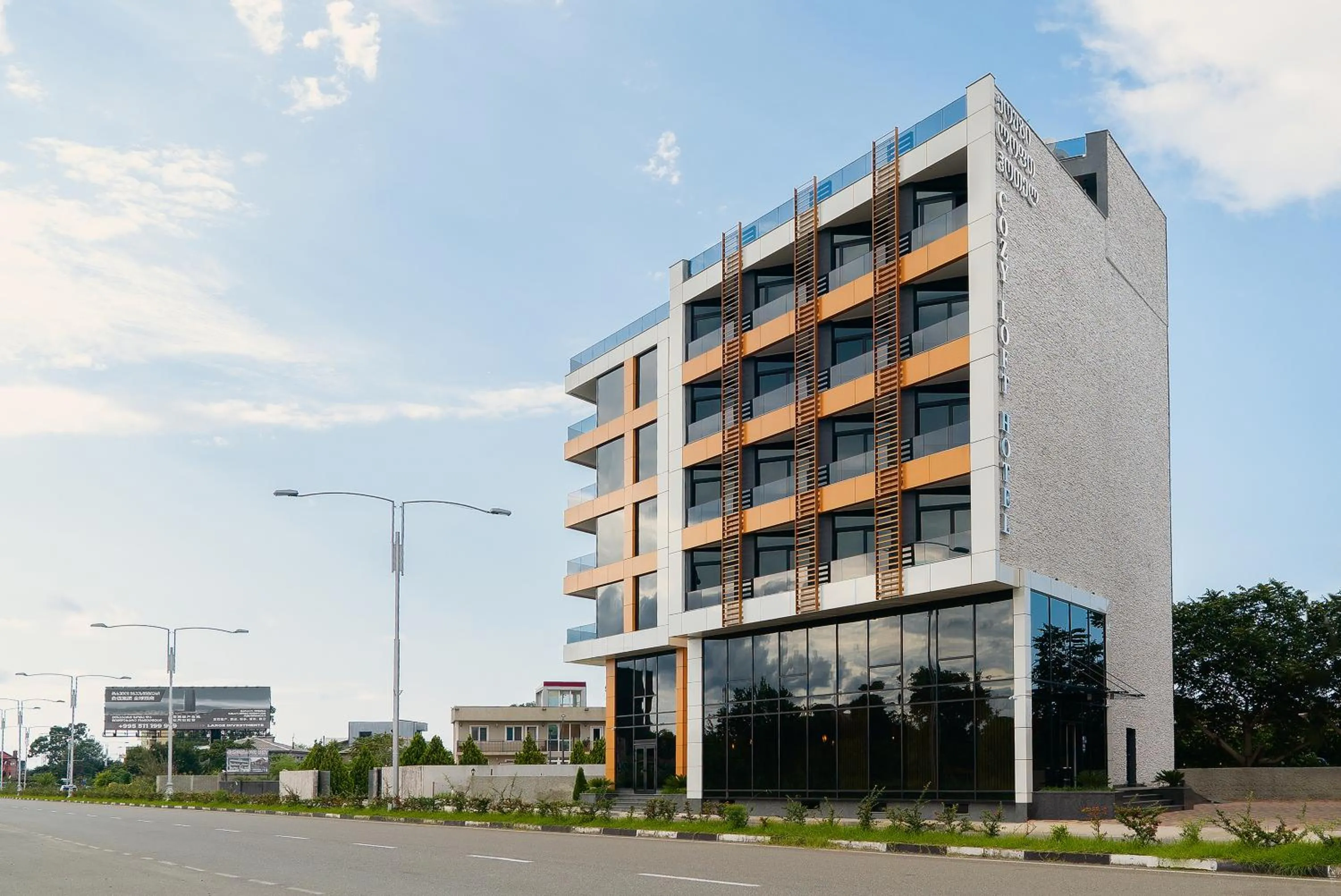 Property building in Cozy Loft Hotel