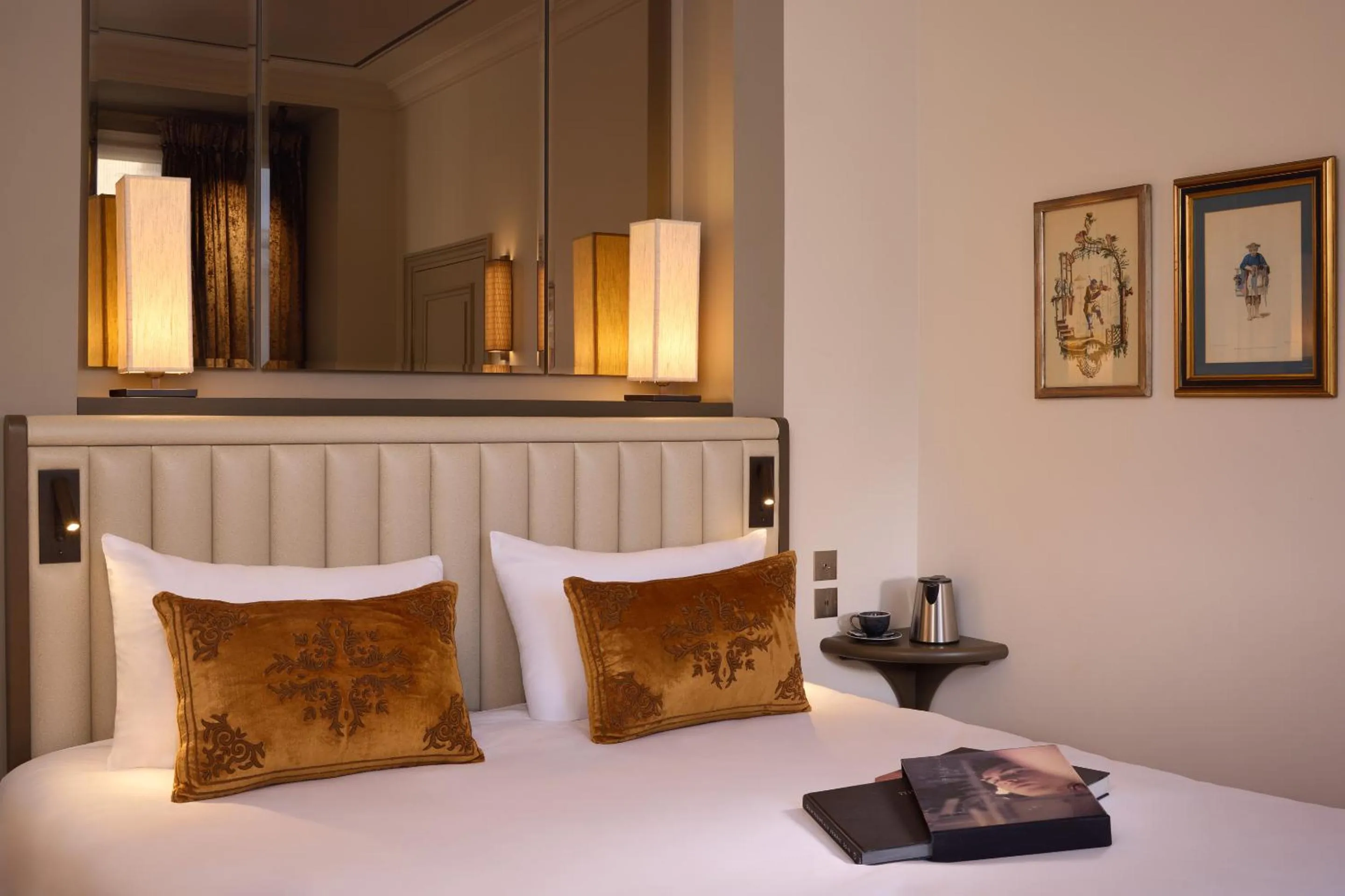 Bed in Hotel de Montesquieu