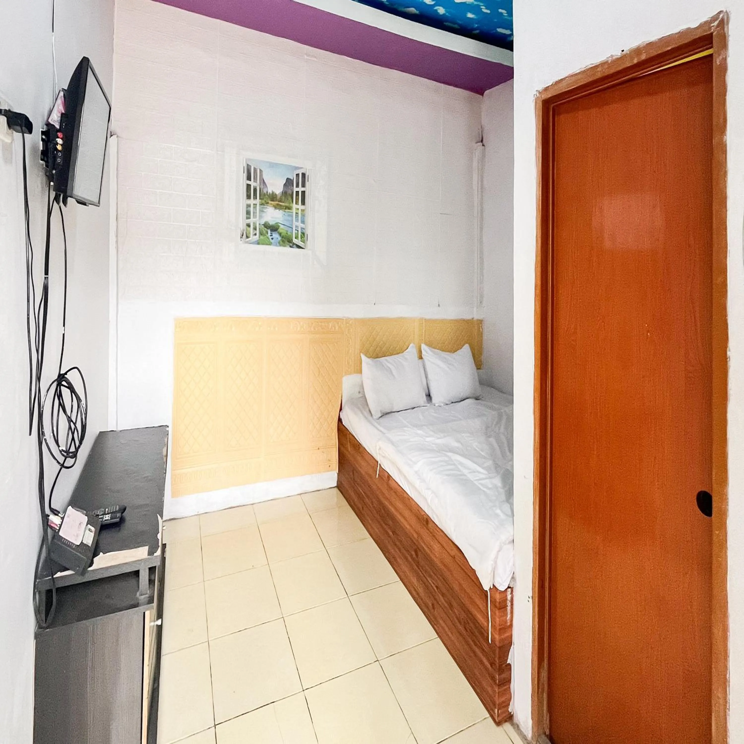 Bedroom, Bed in Graha Dirham Mitra RedDoorz
