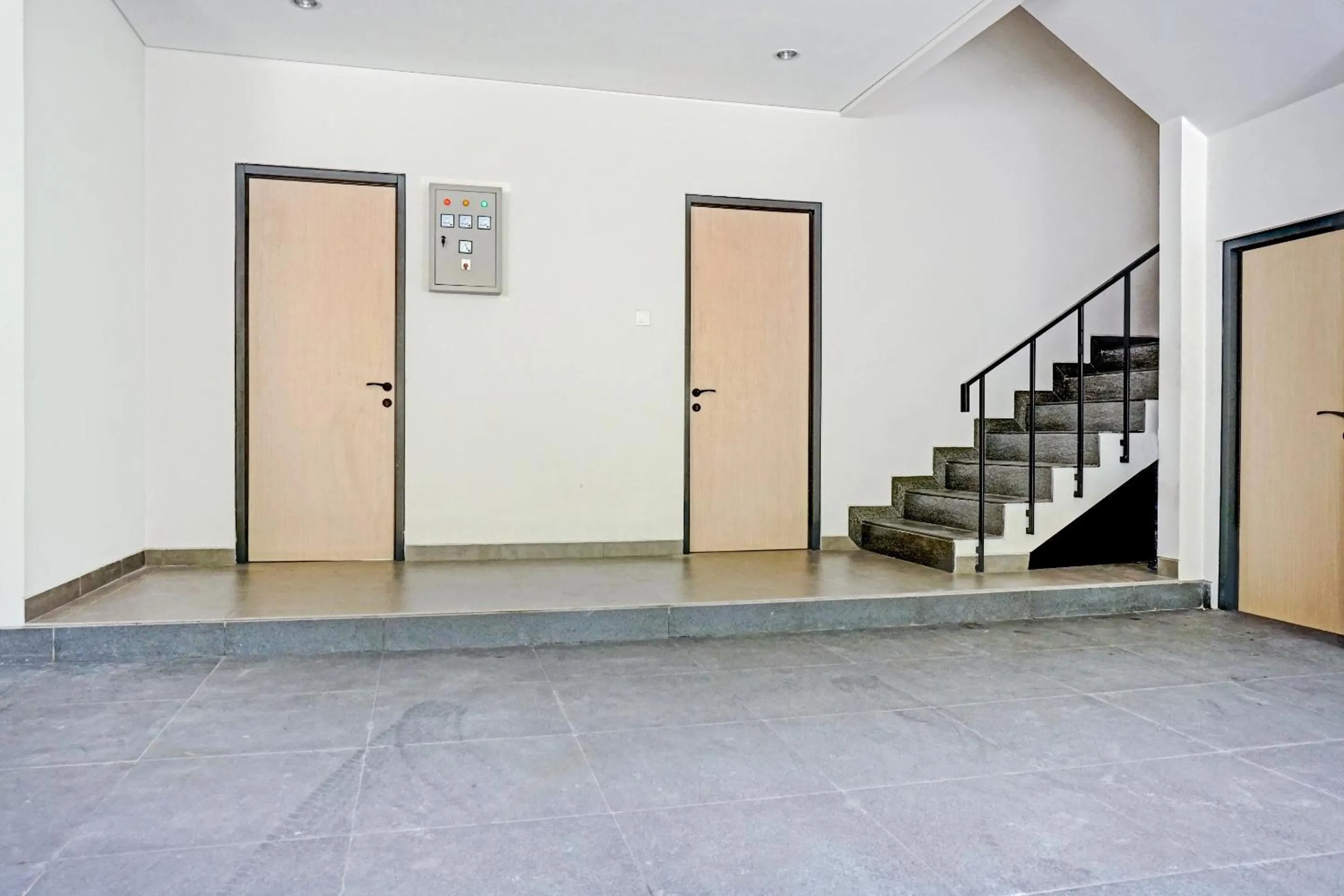 Lobby or reception in Capital O 90635 Tango Juliet Residence