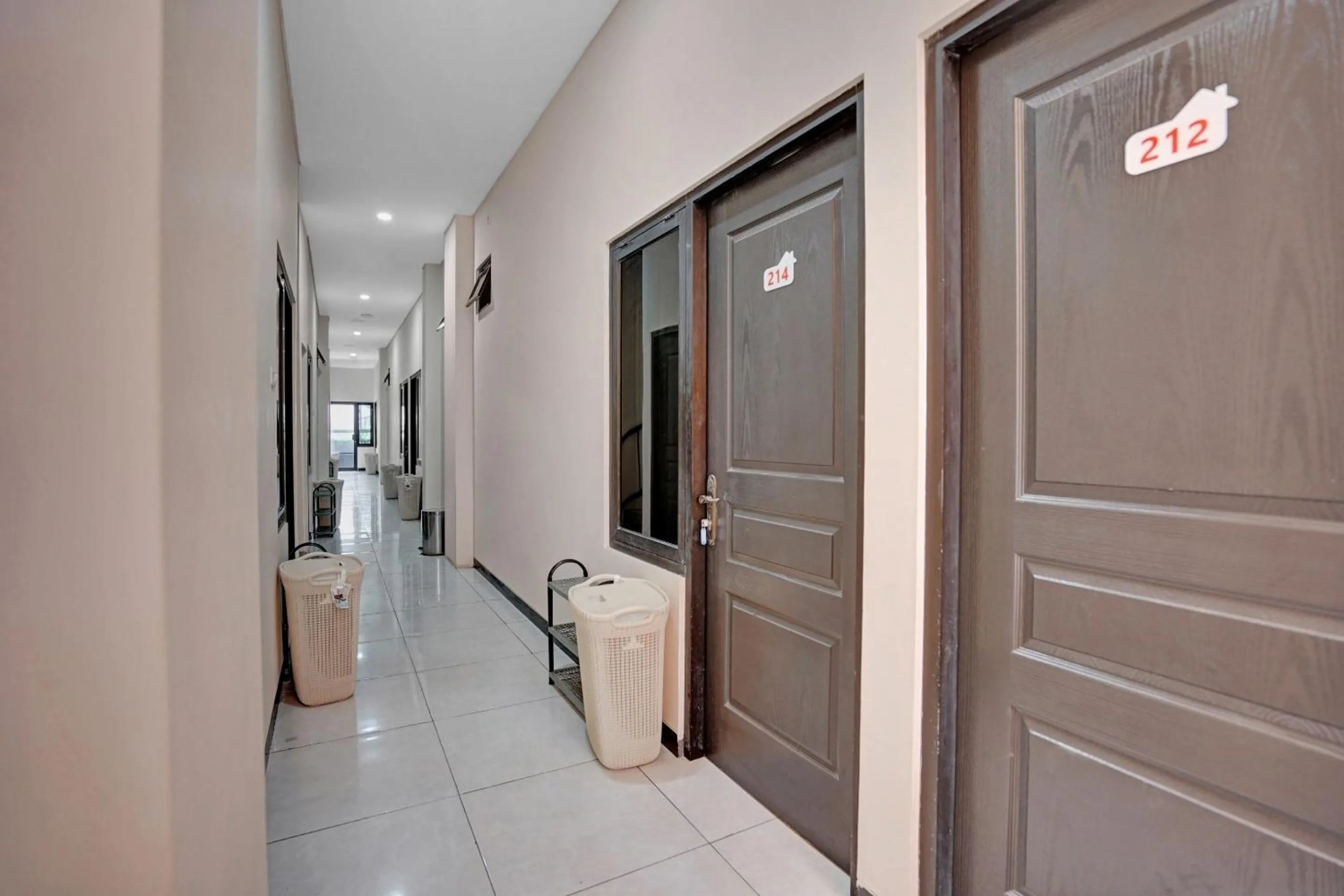 Lobby or reception in OYO Life 90649 Raja Residence Syariah