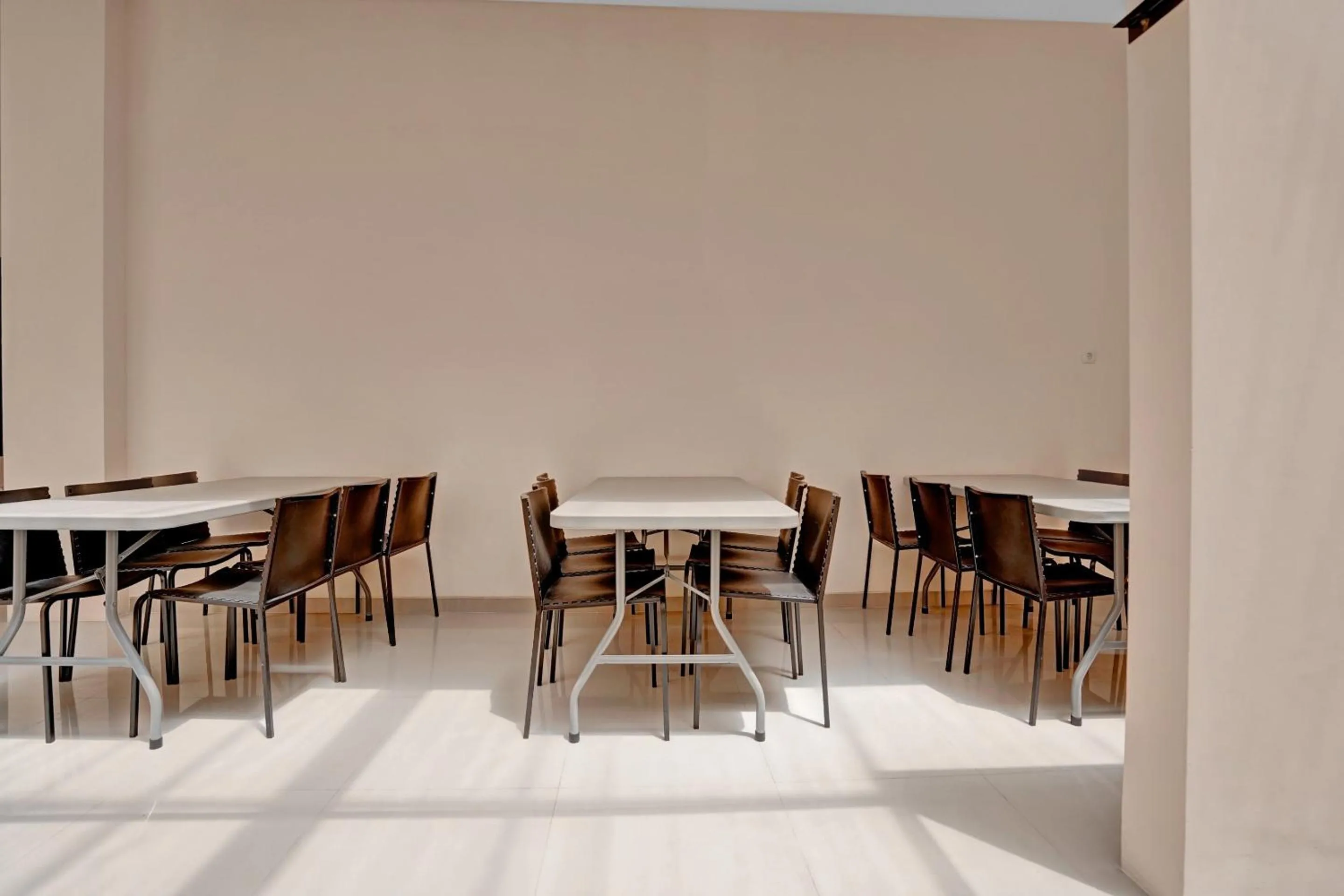 Lobby or reception in OYO Life 90649 Raja Residence Syariah