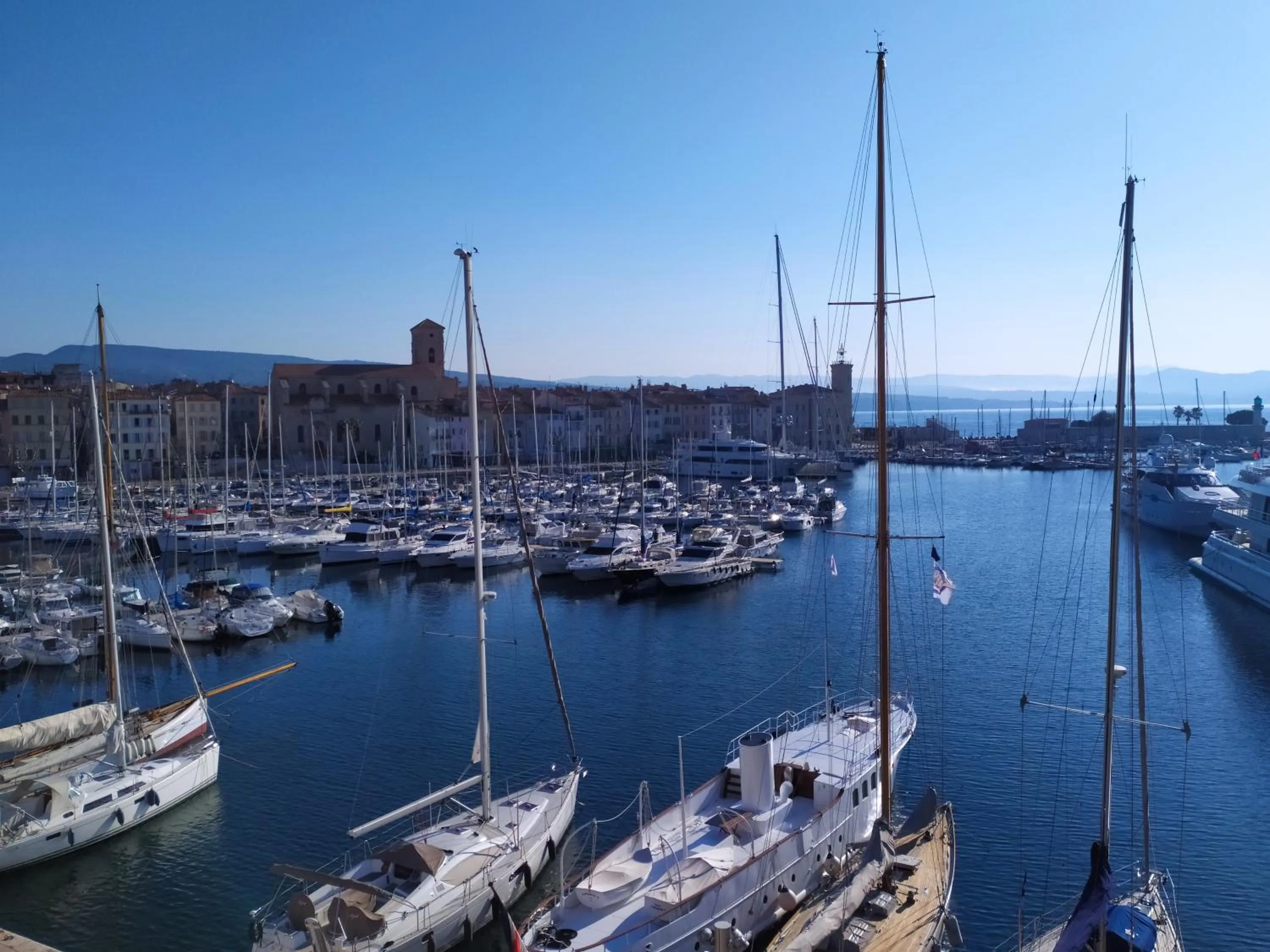 Nearby landmark in Best Western Premier Hôtel du Vieux-Port