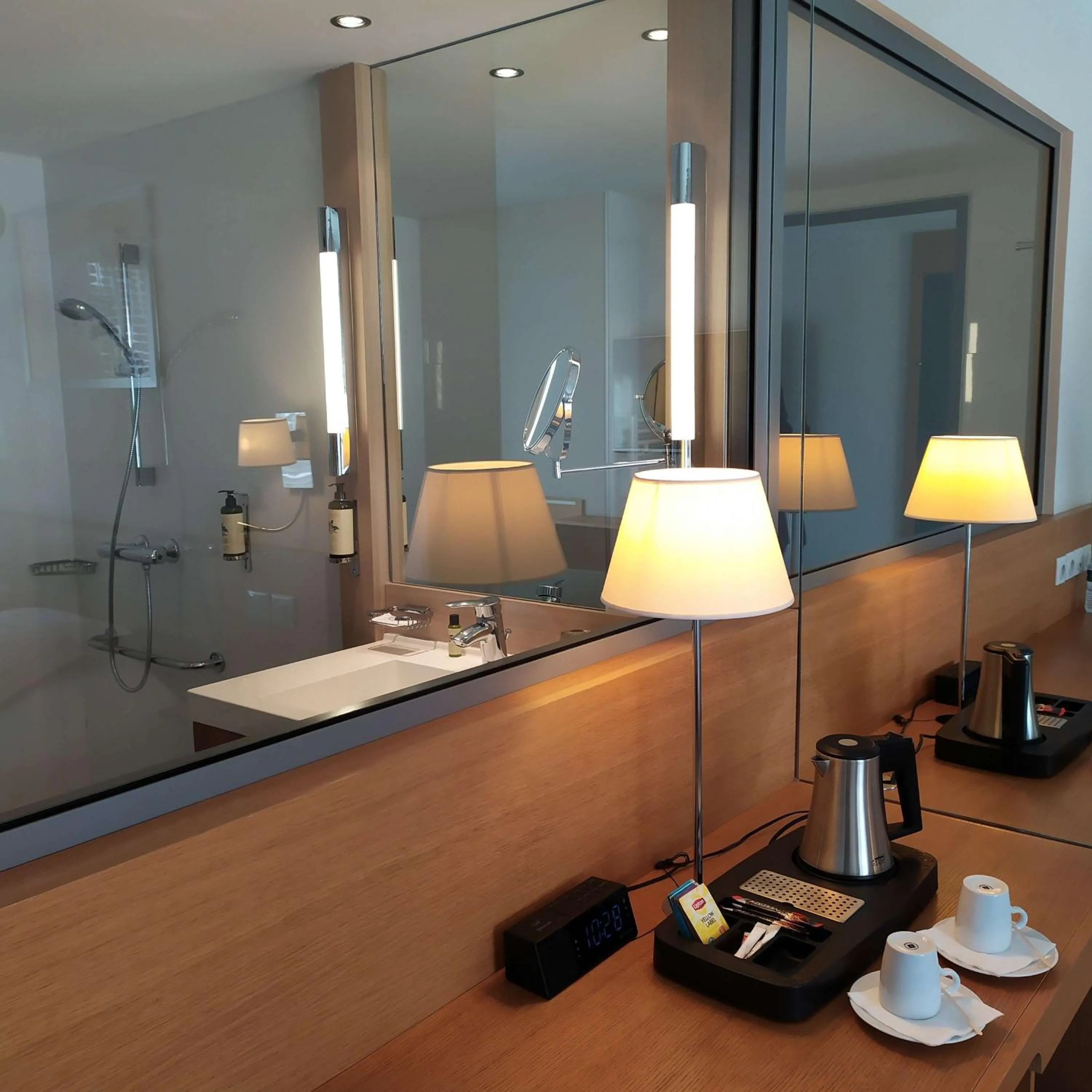 Bathroom in Best Western Premier Hôtel du Vieux-Port