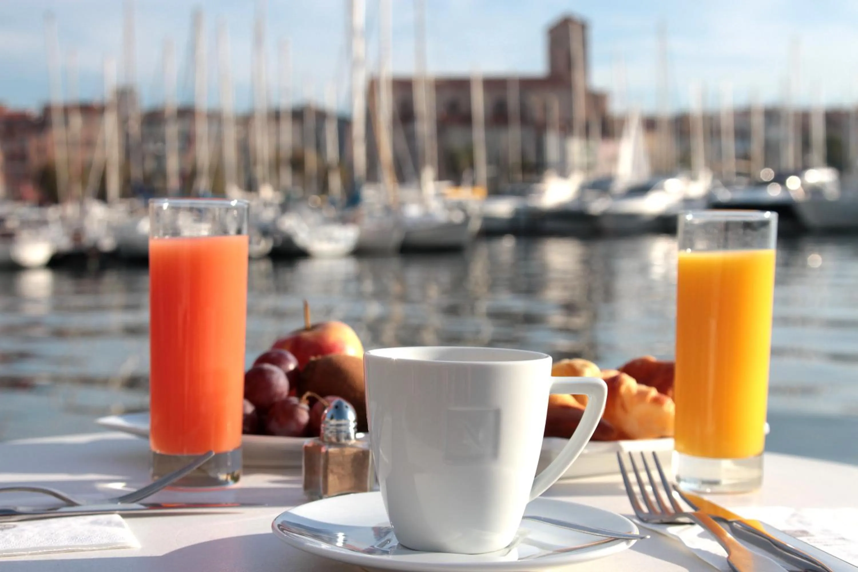 Food and drinks in Best Western Premier Hôtel du Vieux-Port