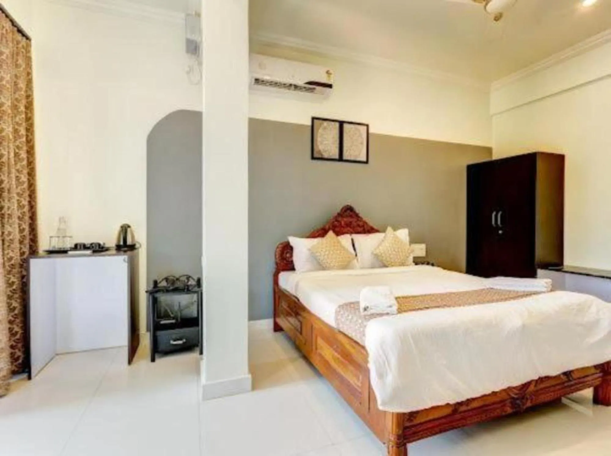 Bedroom, Bed in Hotel 7Seas by Solara Hospitality
