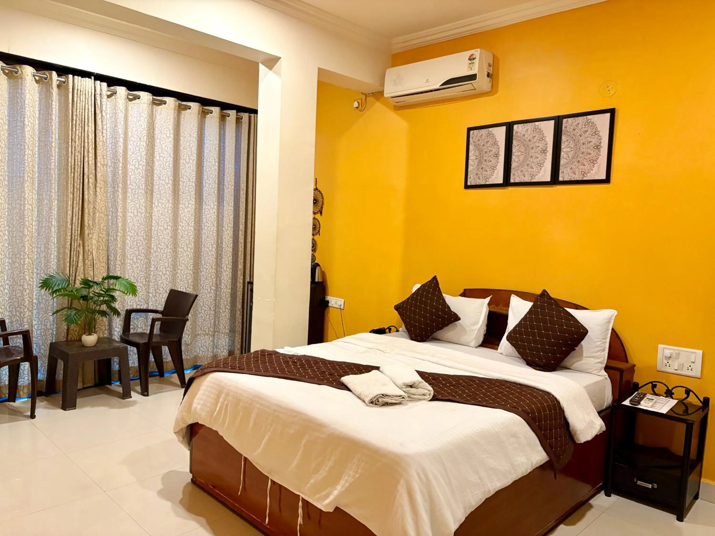 Bedroom, Bed in Hotel 7Seas by Solara Hospitality