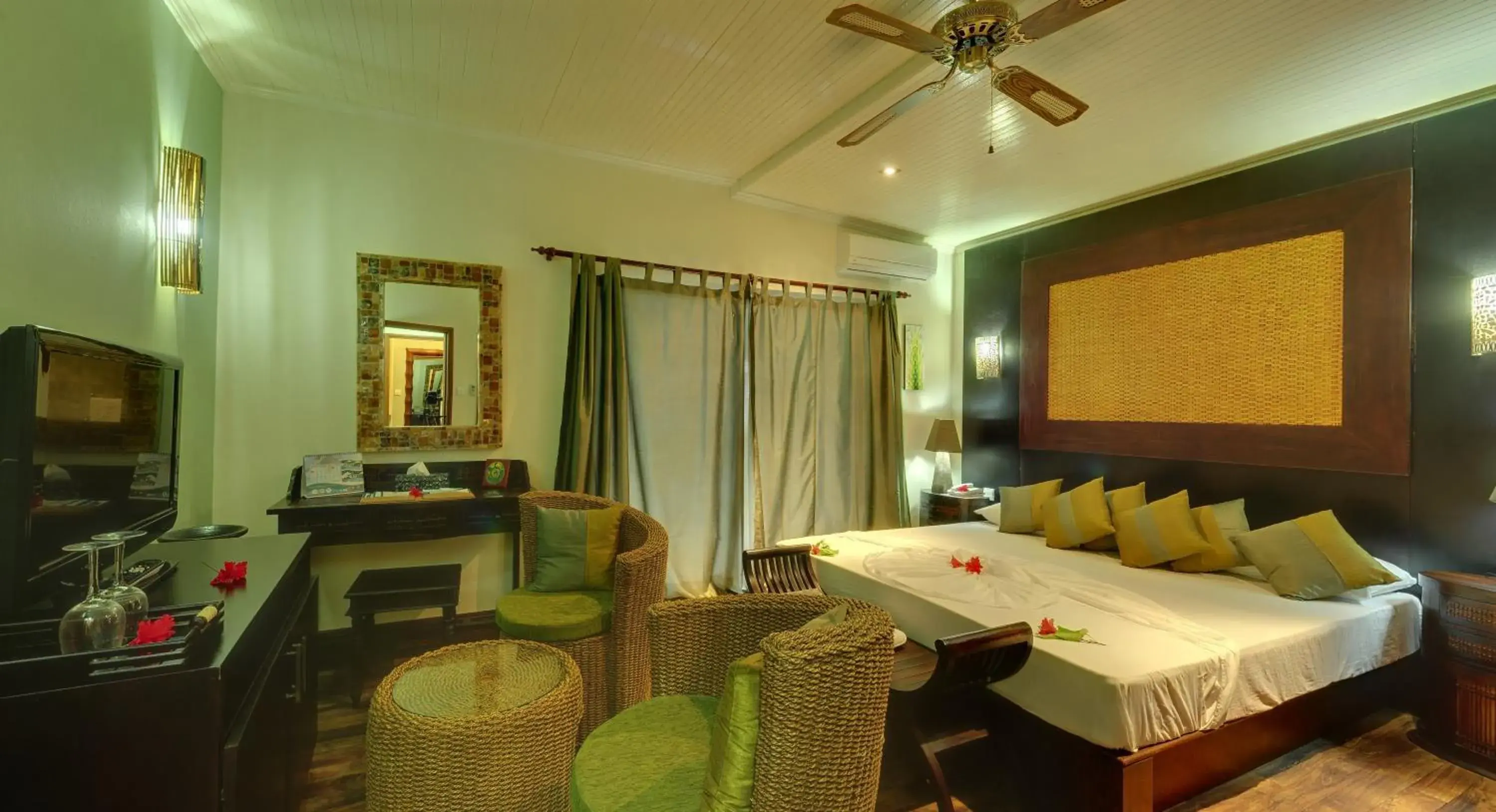 Bed in Le Relax Beach Resort Bed in Le Relax Beach Resort