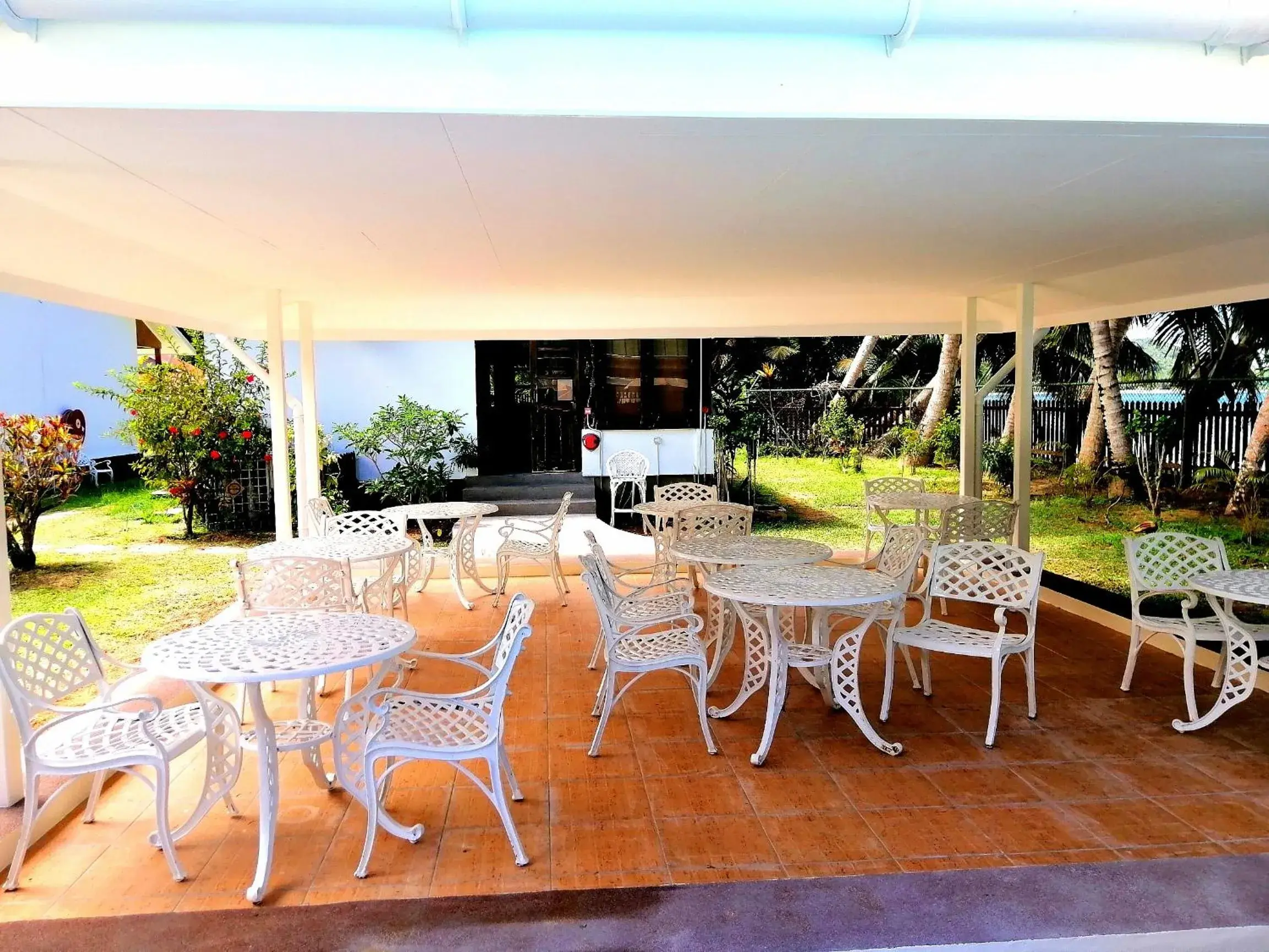 Restaurant/places to eat in Le Relax Beach Resort Restaurant/places to eat in Le Relax Beach Resort