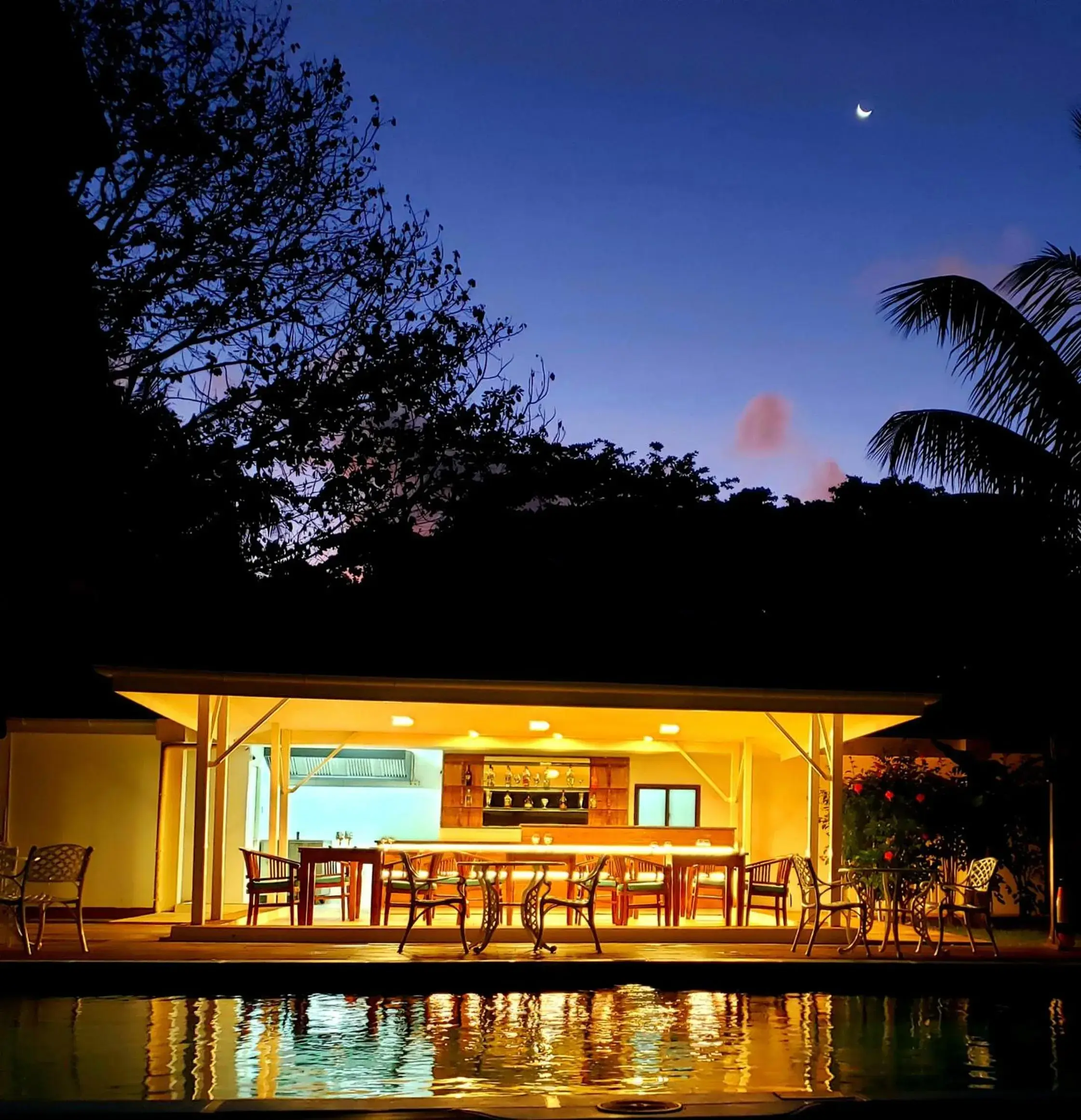 Restaurant/places to eat in Le Relax Beach Resort Restaurant/places to eat in Le Relax Beach Resort