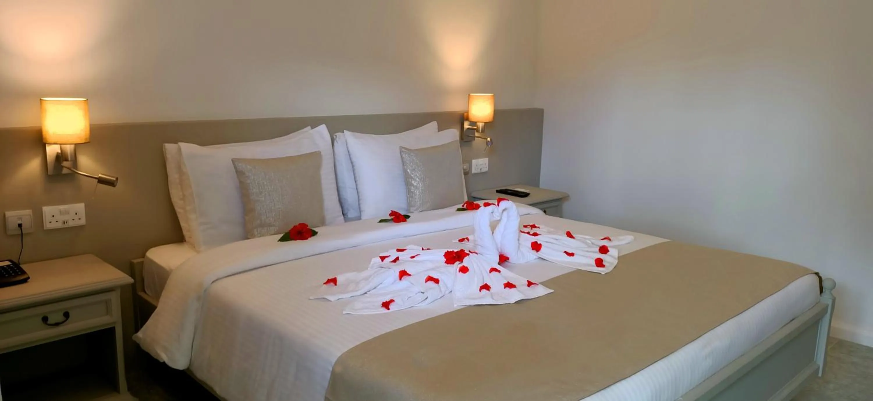 Bed in Le Relax Beach Resort