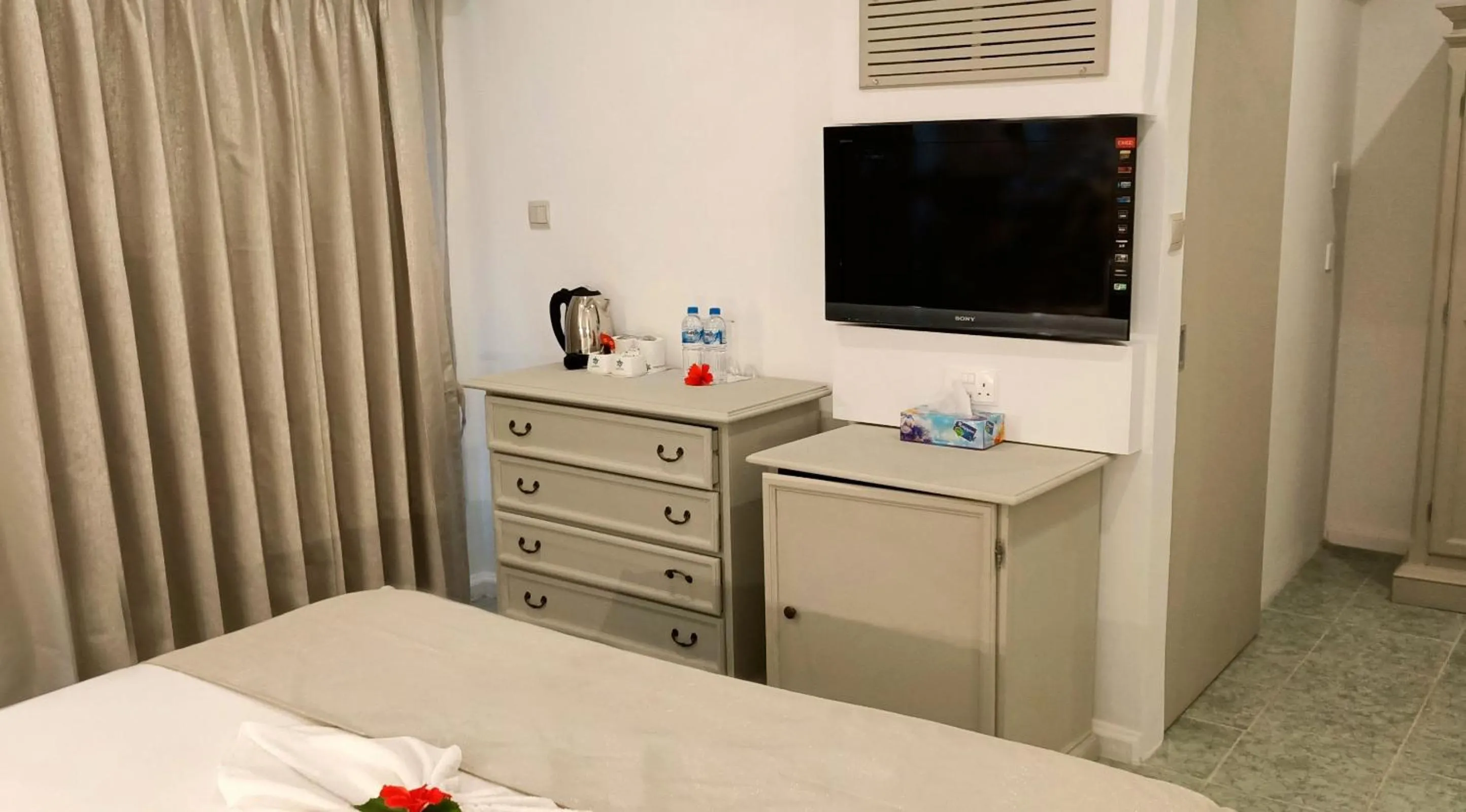 Photo of the whole room, Bed in Le Relax Beach Resort