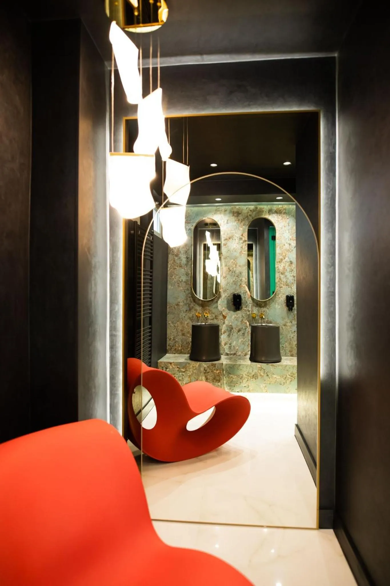 Bathroom, Bed in Hotel Epic Centrum